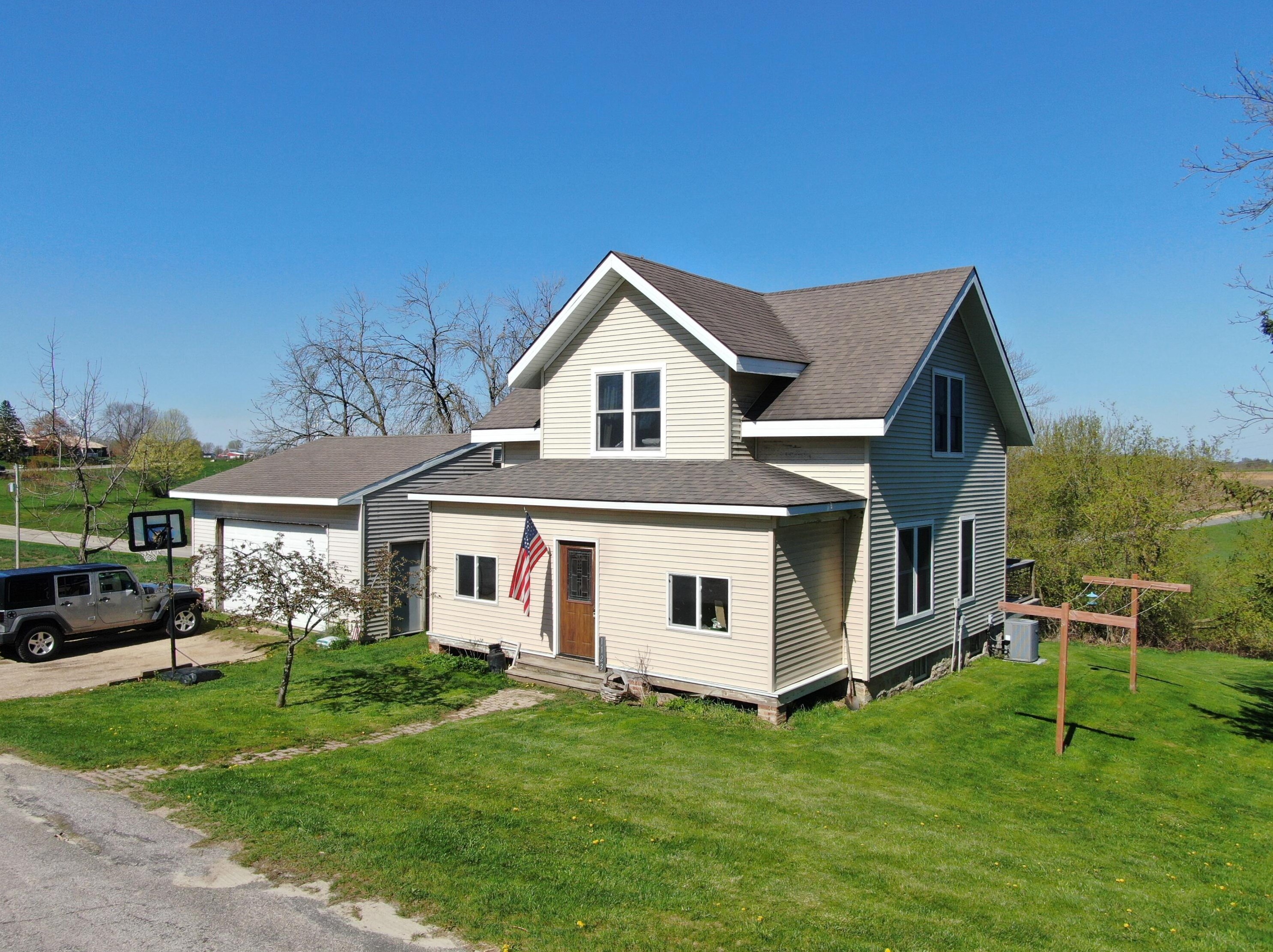 1123 Silver Ave, Cashton, WI 54619-2024