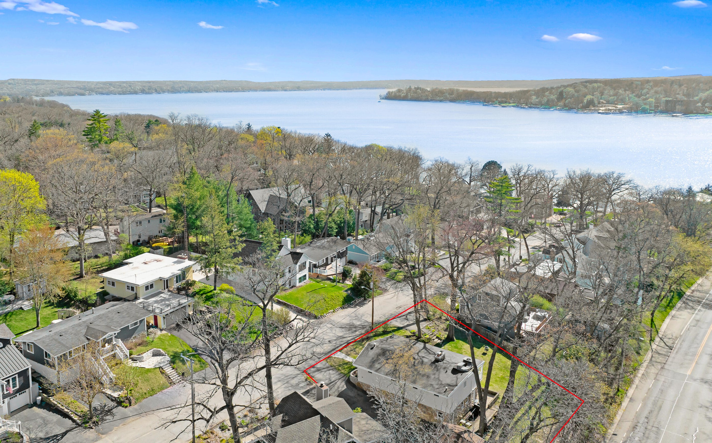 550 Glenview Rd, Williams Bay, WI 53191-9790