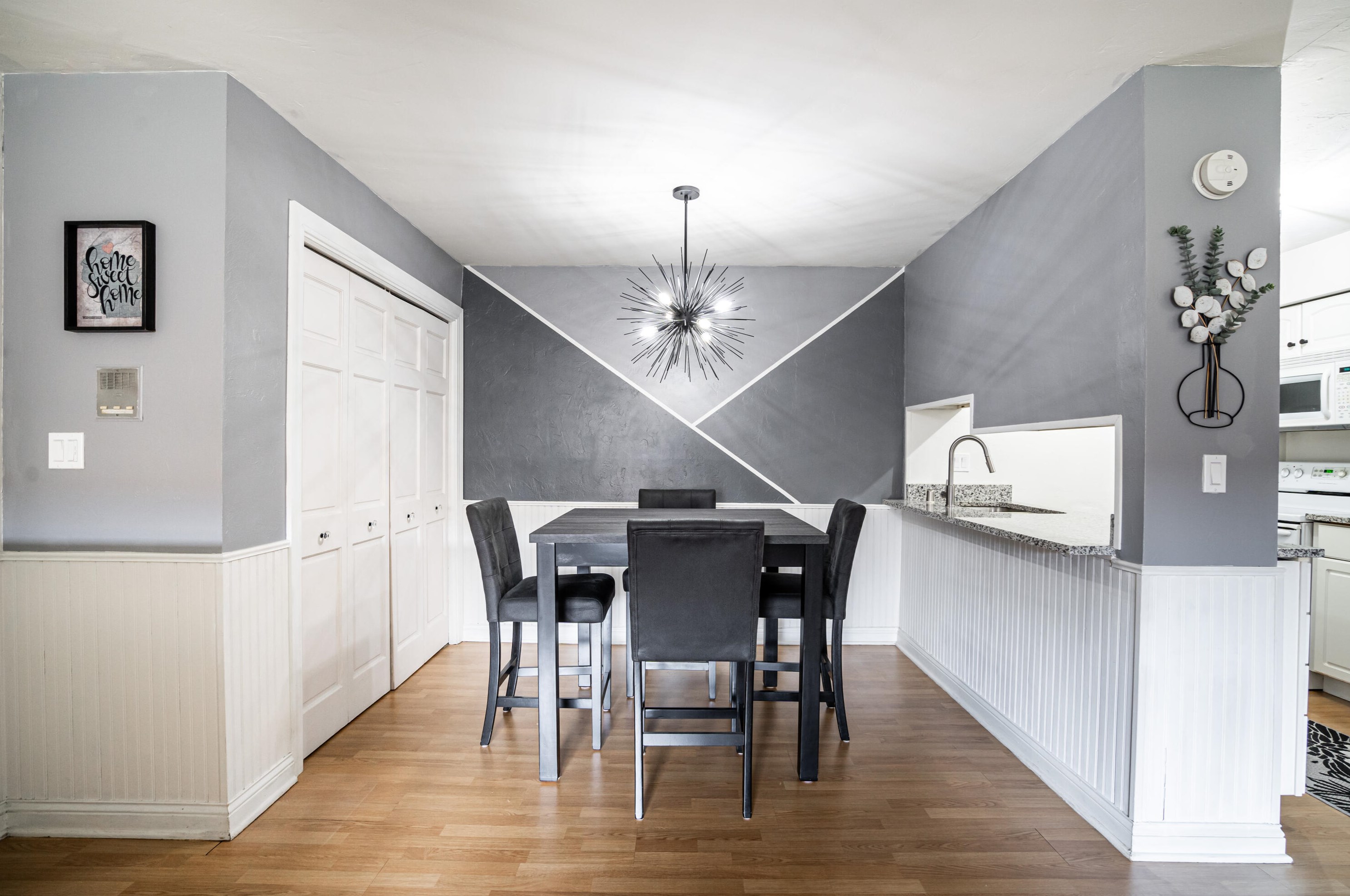 8515 W Waterford Ave #6, Milwaukee, WI 53228