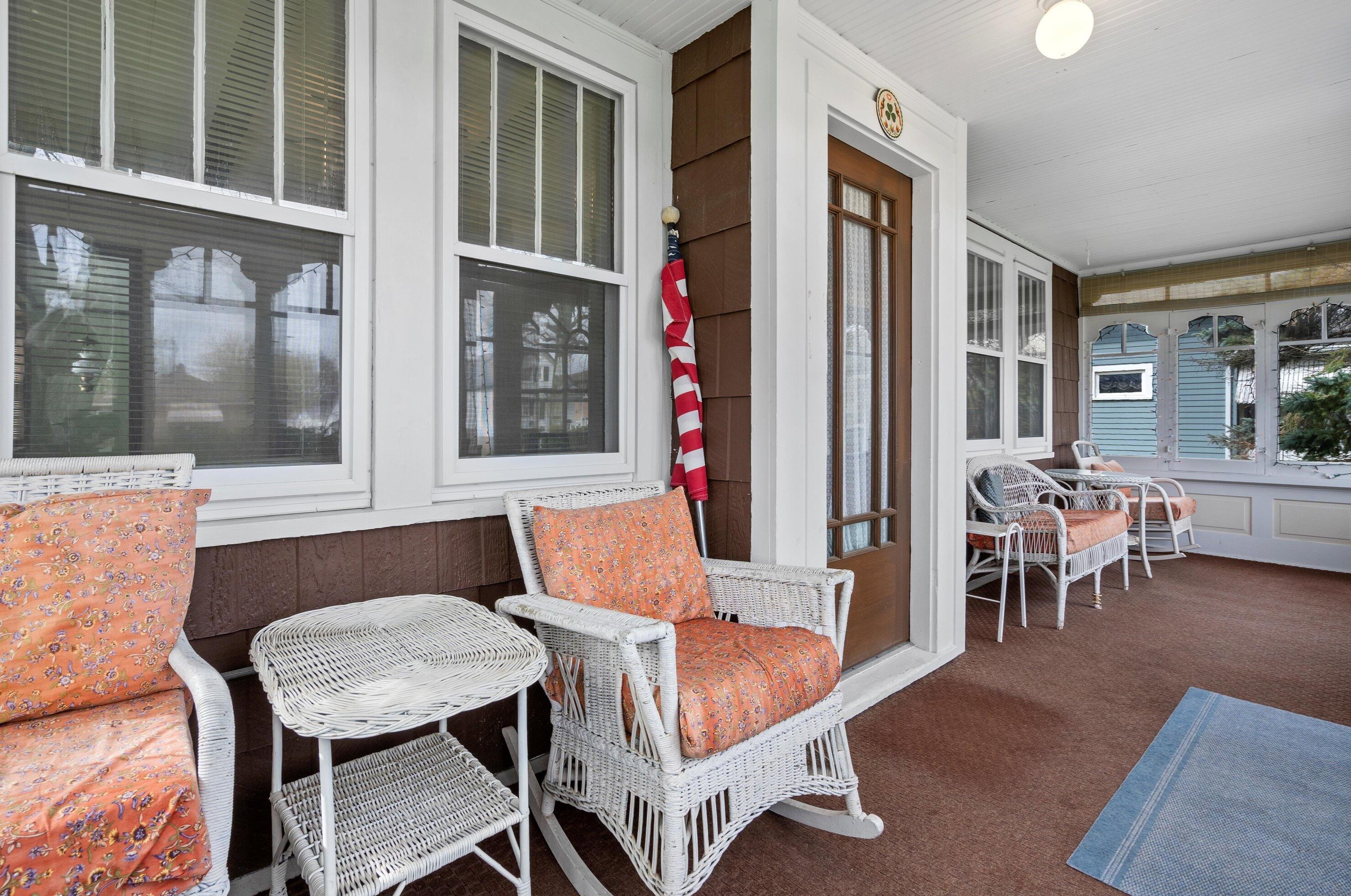 1613 Milwaukee Ave, South Milwaukee, WI 53172
