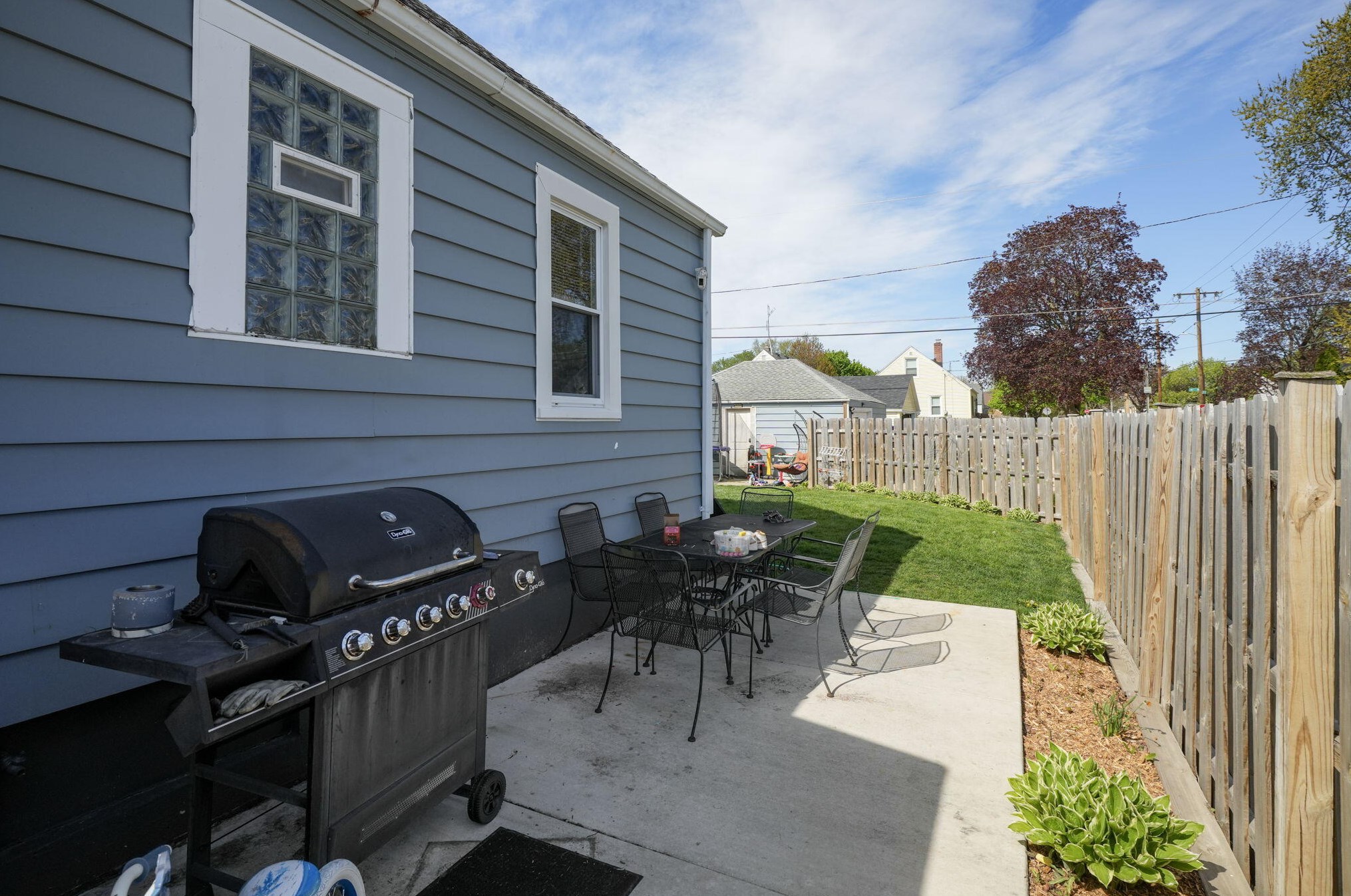 7300 40th Ave, Kenosha WI  53142-1938 exterior