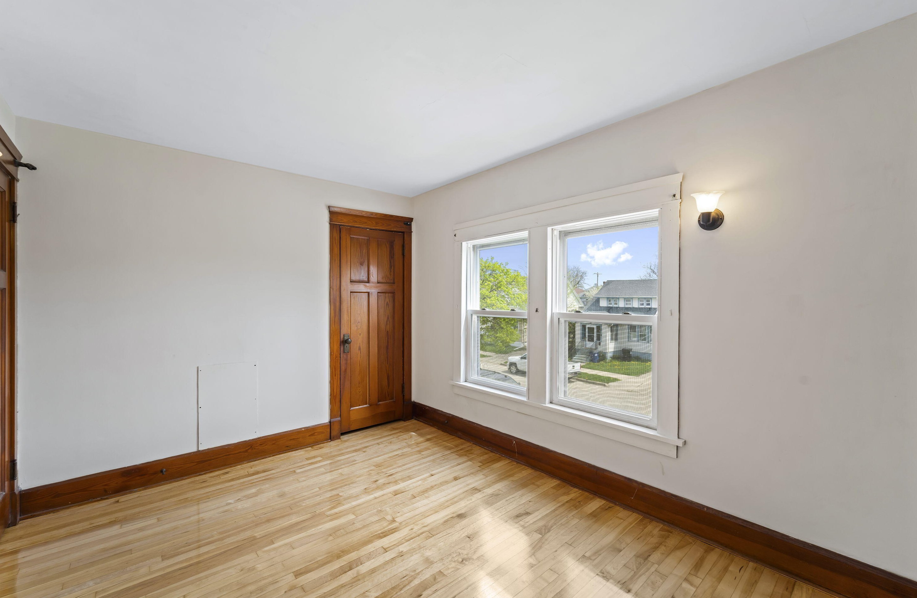 1834 Holmes Ave, Racine WI  53403-2333 exterior
