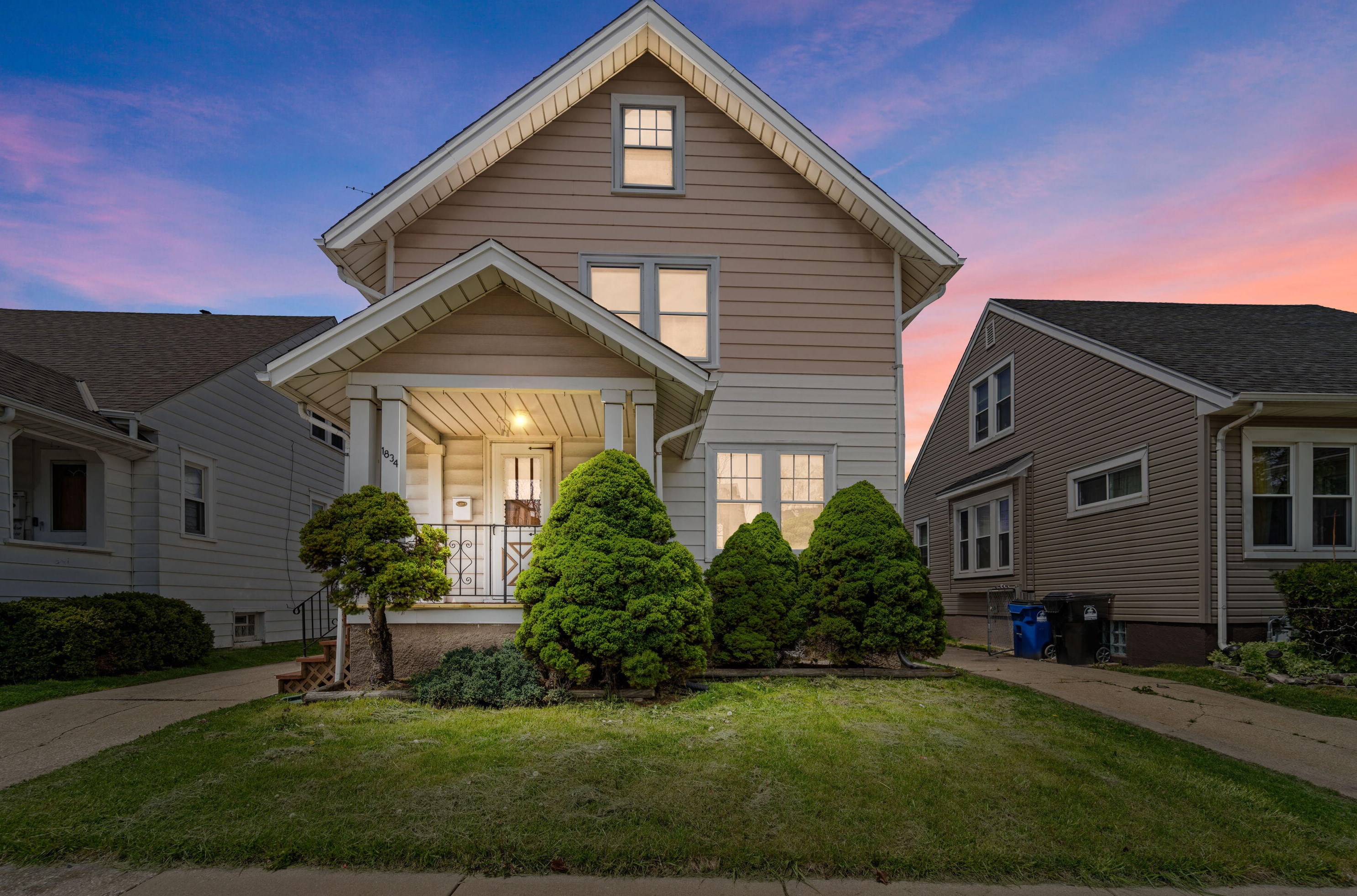1834 Holmes Ave, Racine WI  53403-2333 exterior