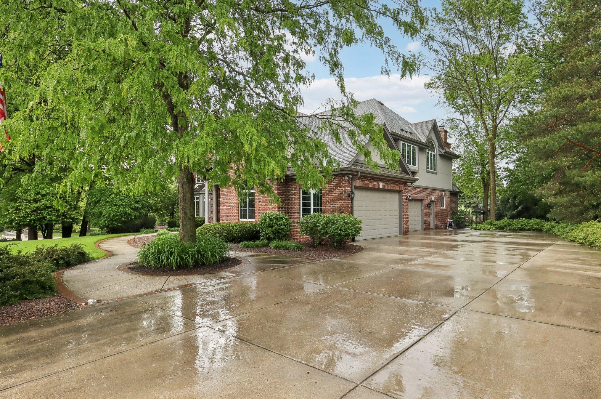 20910 Saxon Ct, Brookfield, WI 53045