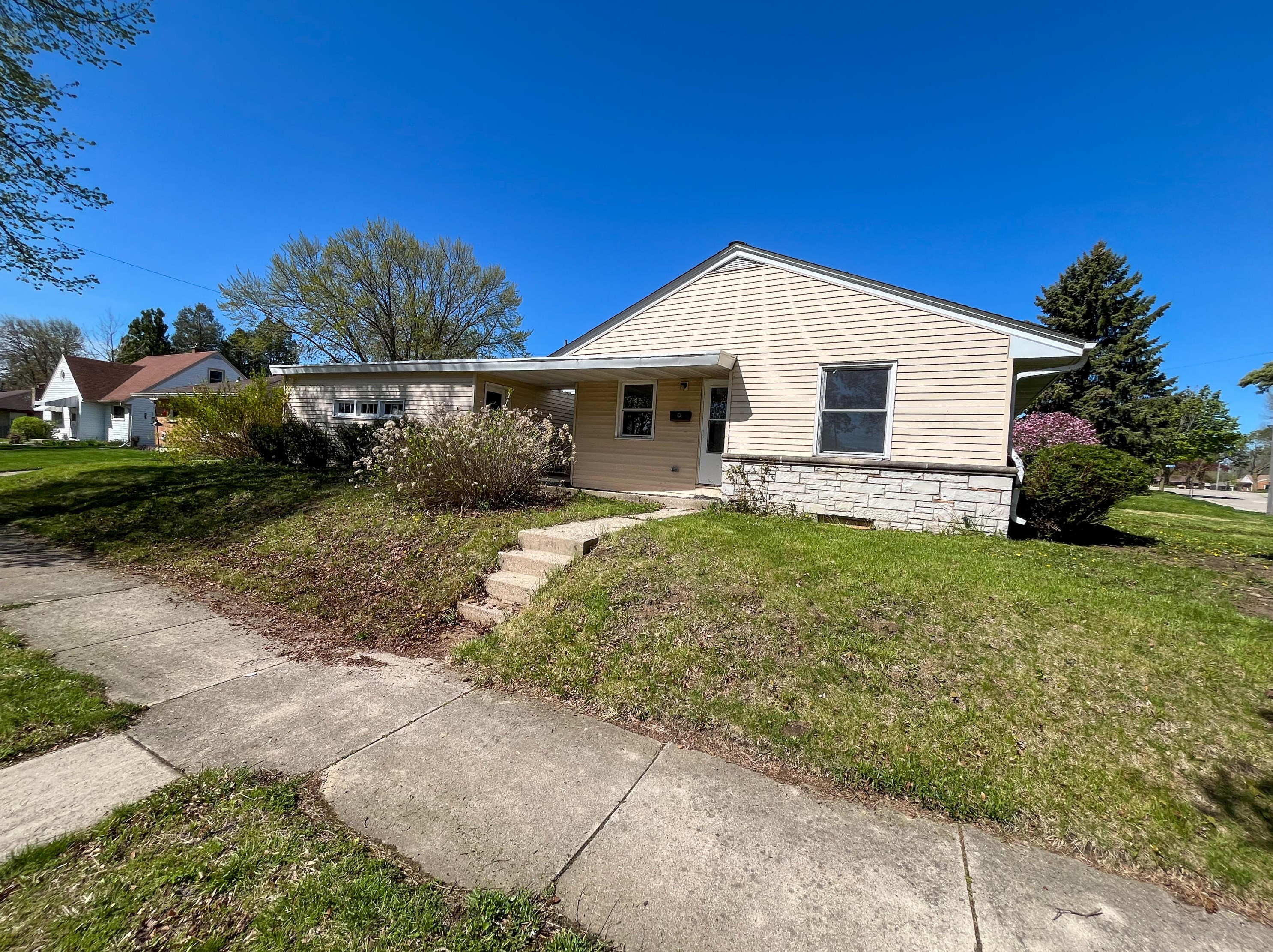 3929 Elser Ave, Cudahy, WI 53110-2309
