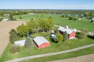 W1048 Concord Center Dr, Concord, WI 53178 - Photo 10