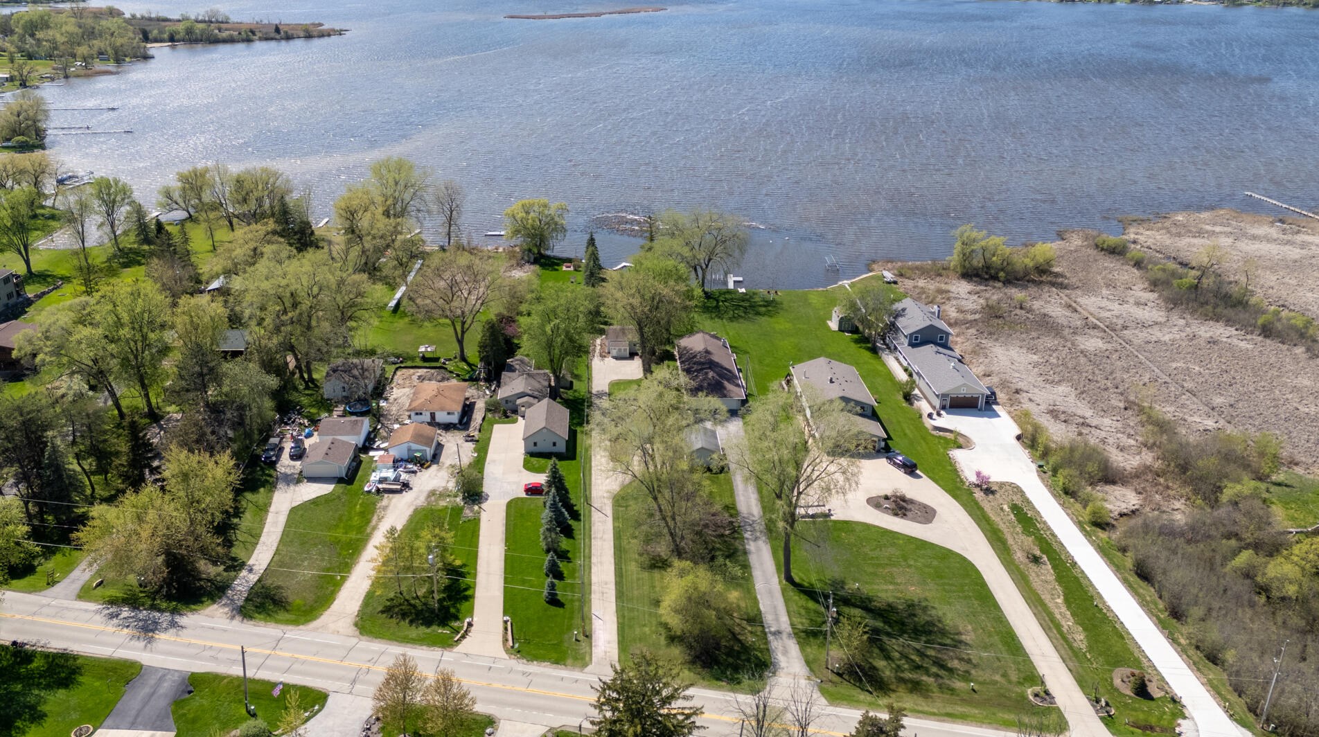 7652 Wind Lake Rd, Waterford, WI 53185-1516