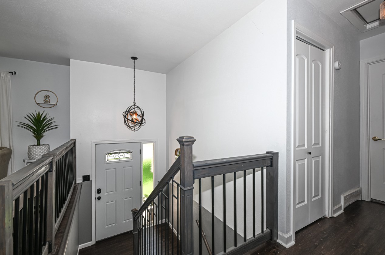 6175 River Trail Dr, Milwaukee WI  53225-1029 exterior