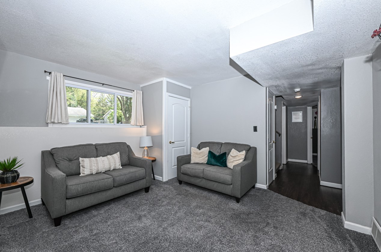 6175 River Trail Dr, Milwaukee WI  53225-1029 exterior