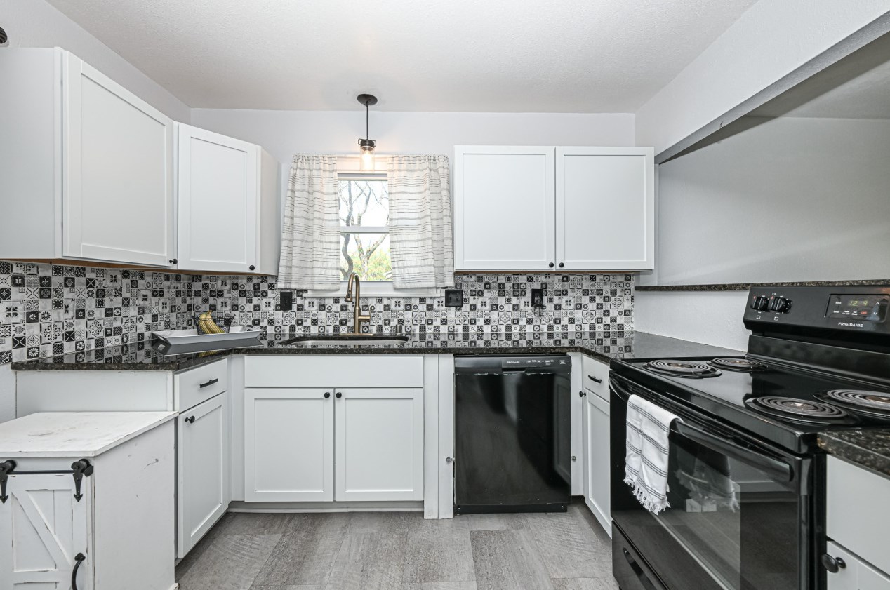 6175 River Trail Dr, Milwaukee WI  53225-1029 exterior