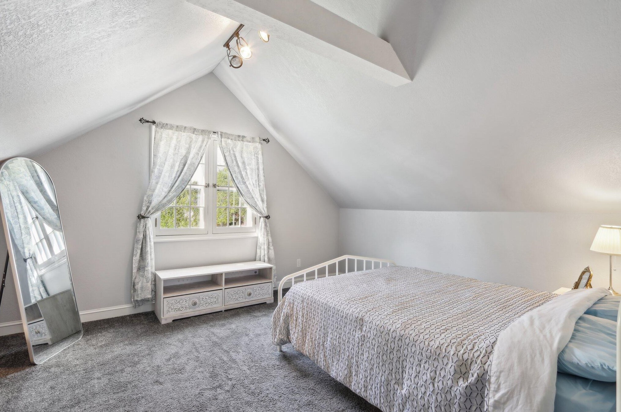 7920 Eagle St, Milwaukee WI 53213-1117 exterior