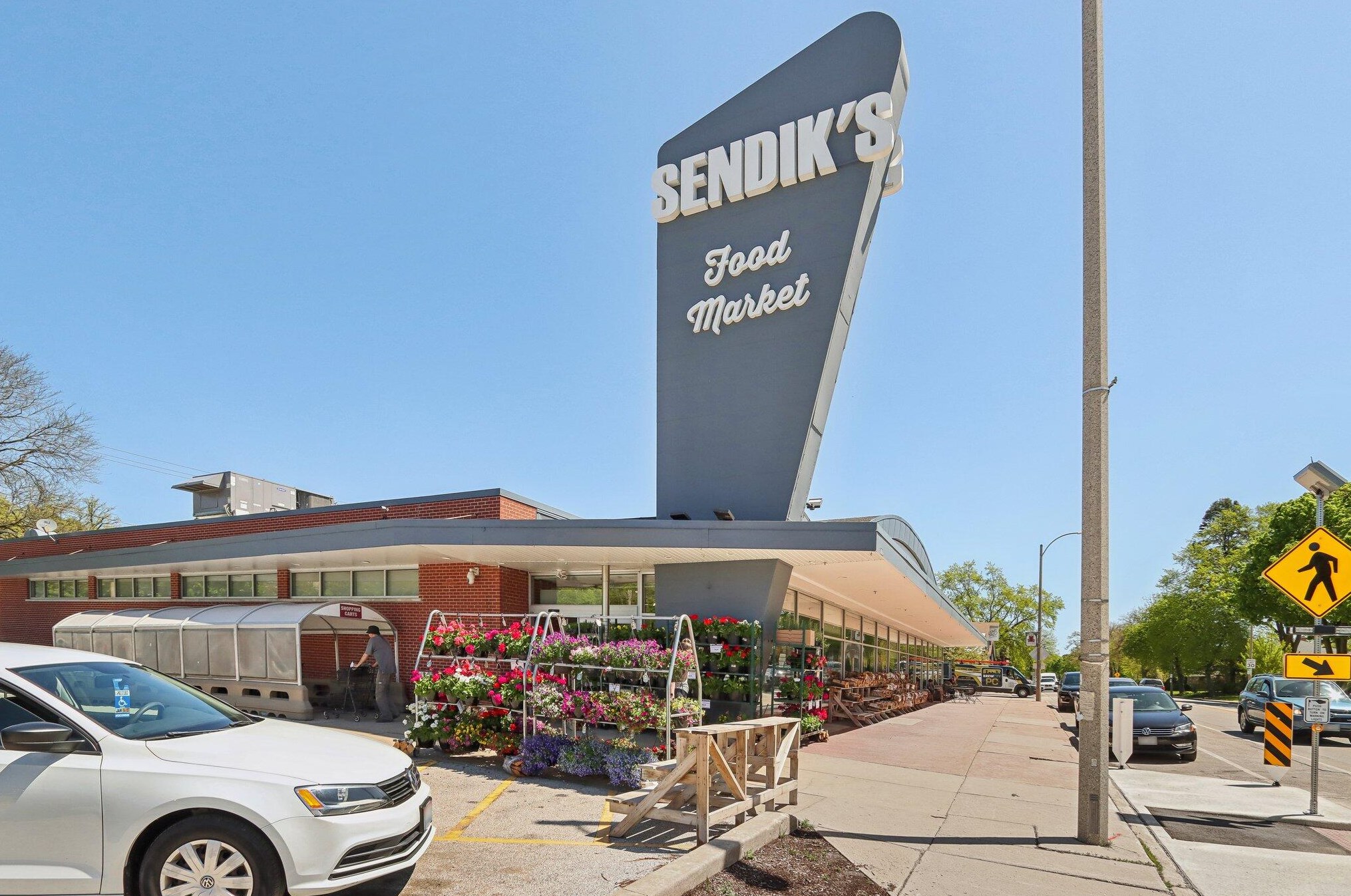 7920 Eagle St, Milwaukee WI 53213-1117 exterior