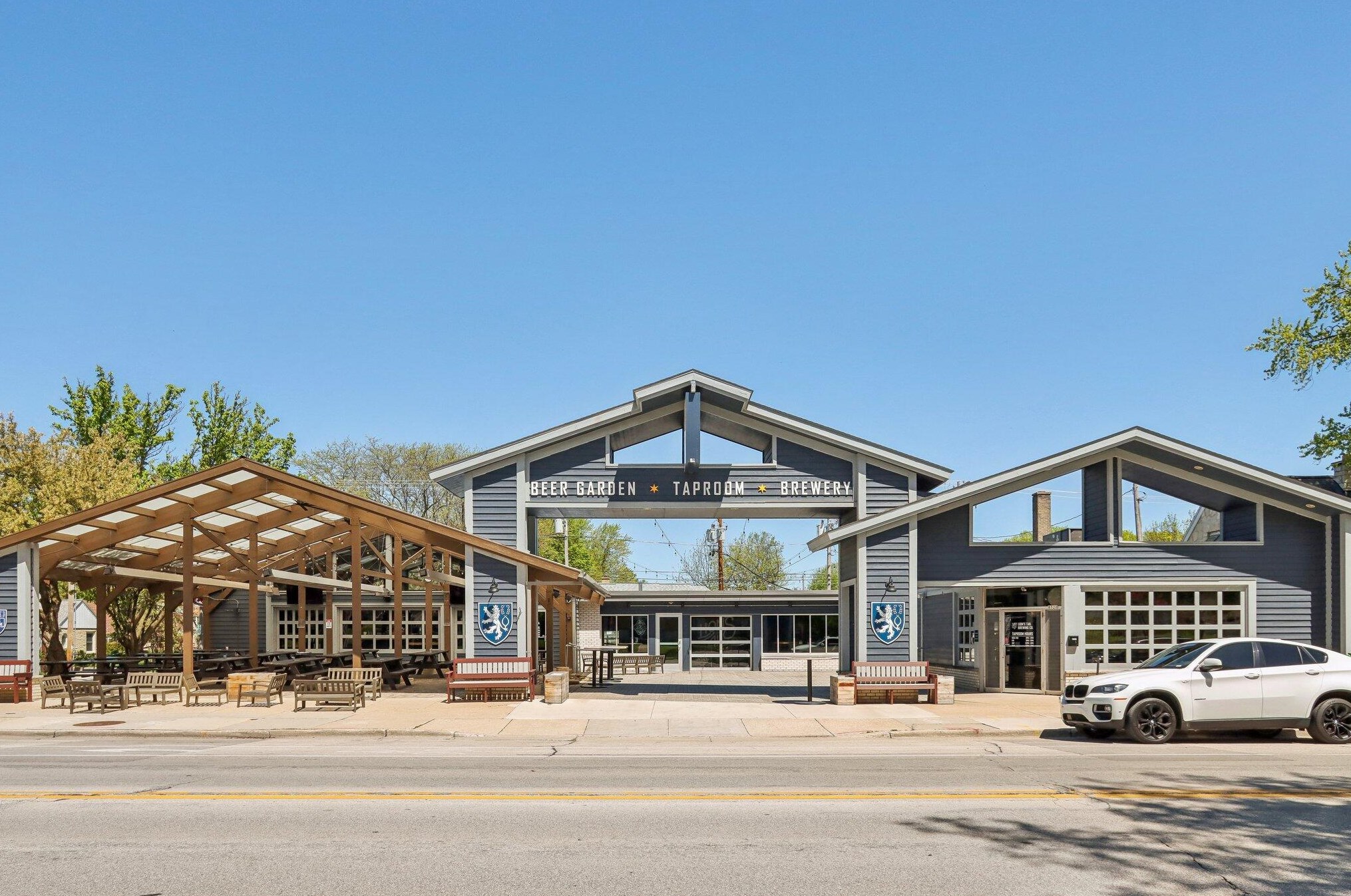 7920 Eagle St, Milwaukee WI 53213-1117 exterior