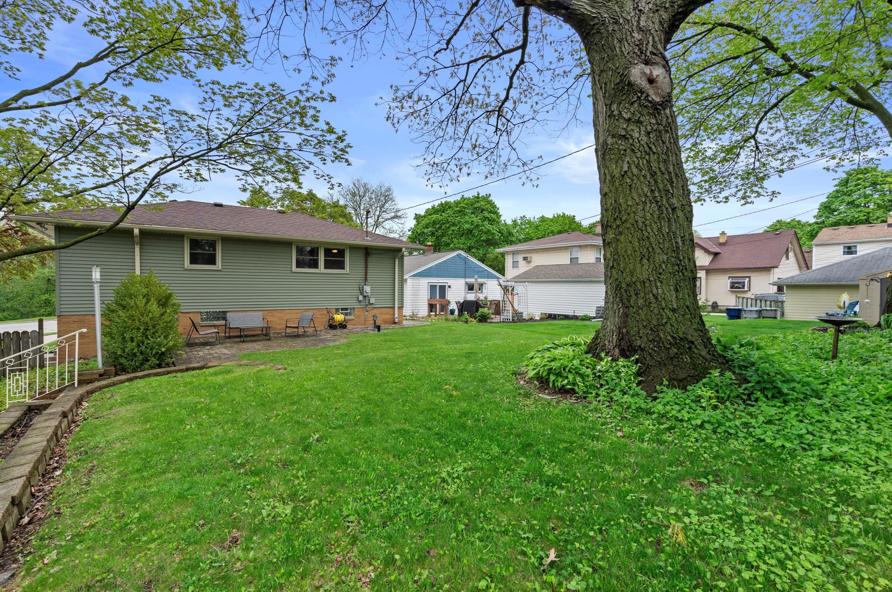 7829 Mount Vernon Ave, Milwaukee WI  53213-3449 exterior