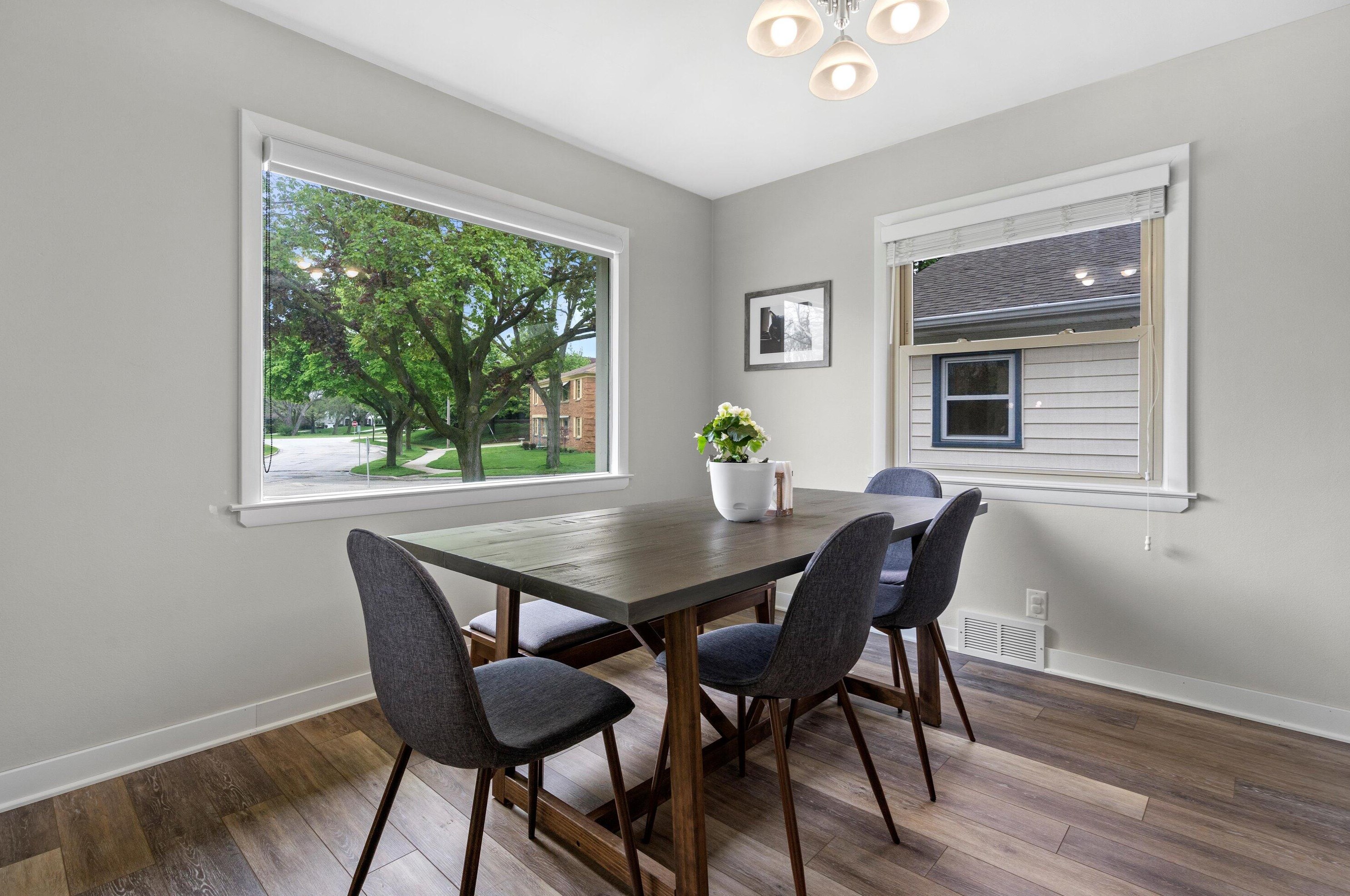 7829 Mount Vernon Ave, Milwaukee WI  53213-3449 exterior