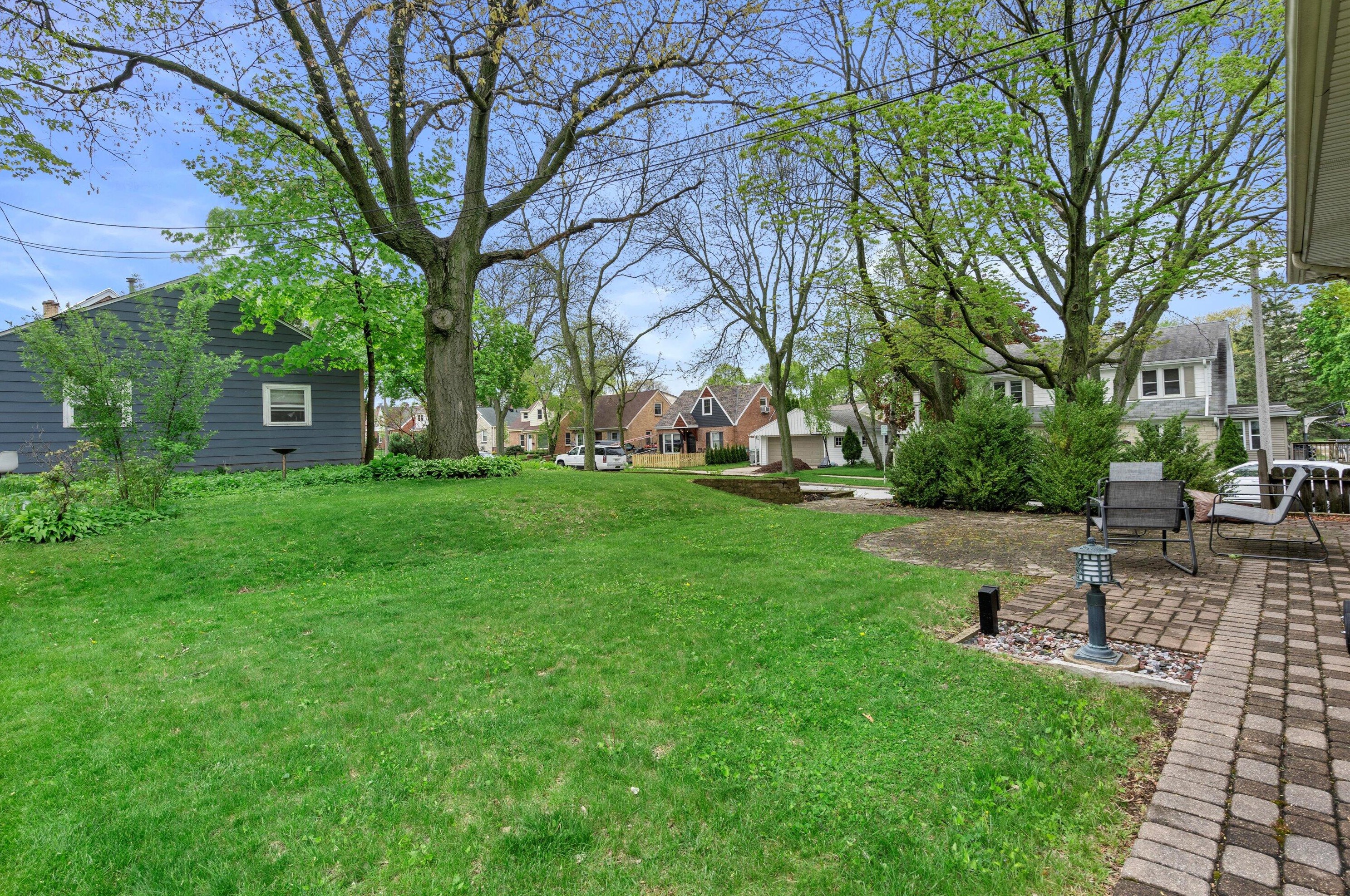 7829 Mount Vernon Ave, Milwaukee WI  53213-3449 exterior