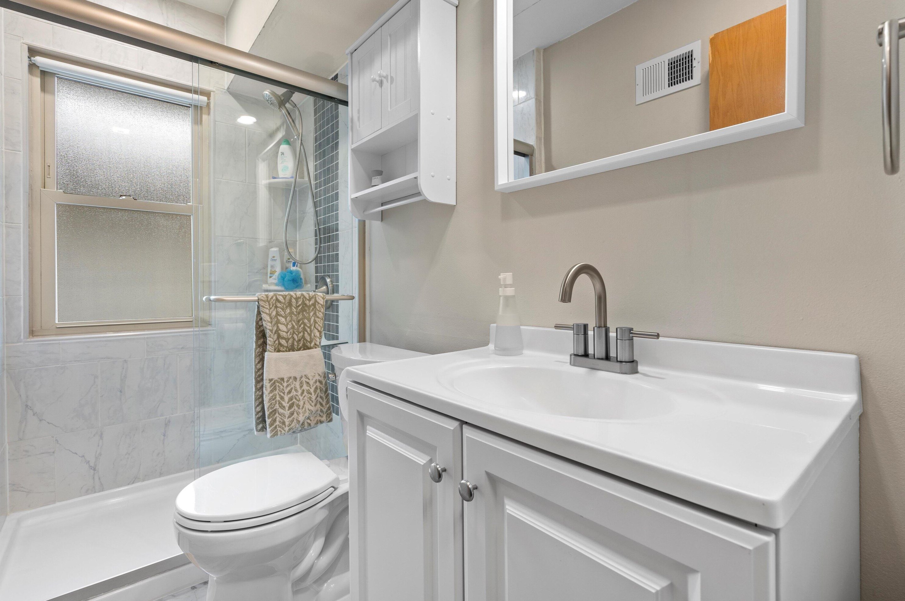 7829 Mount Vernon Ave, Milwaukee WI  53213-3449 exterior