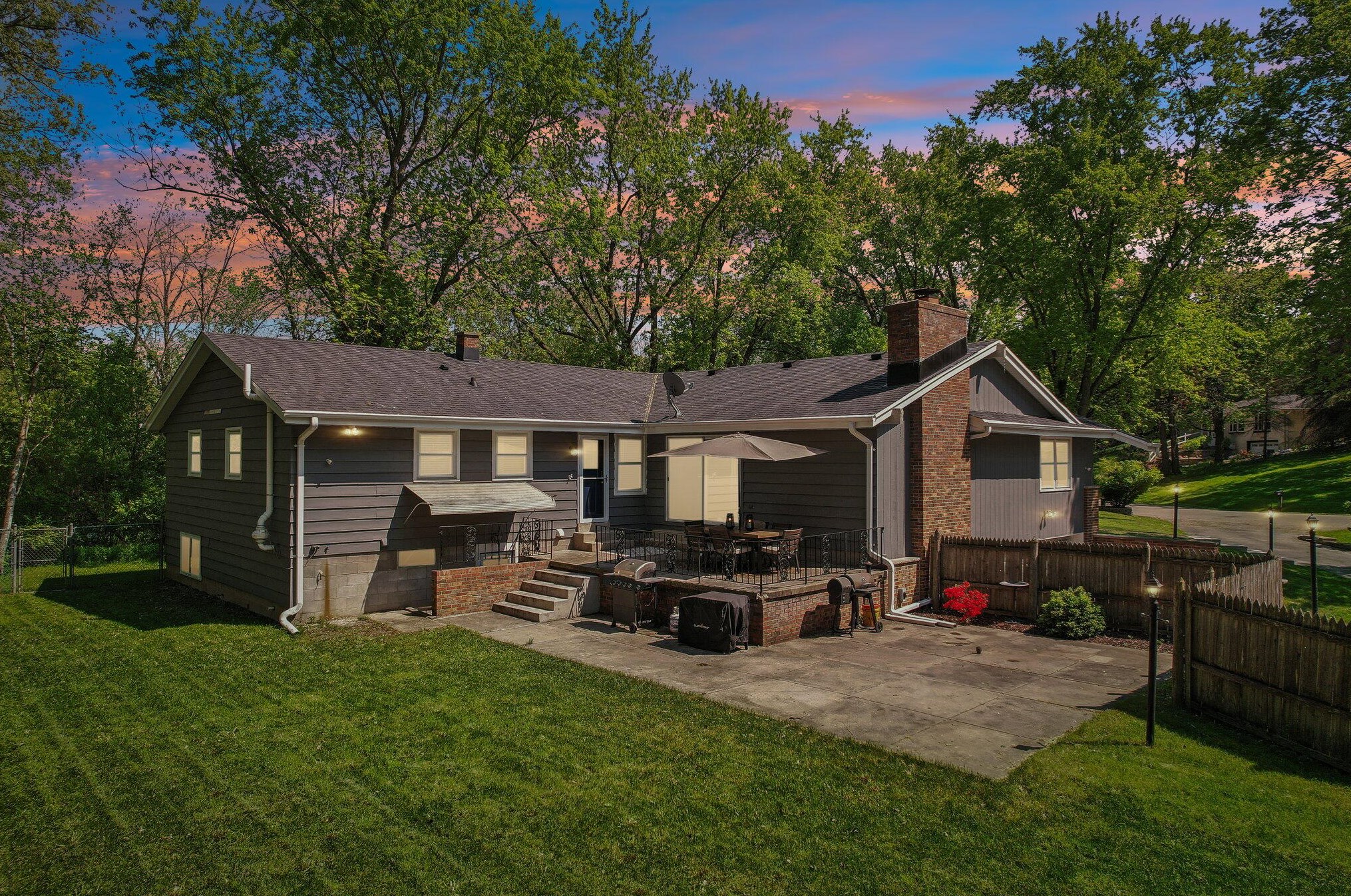 17350 Holly Ln, Brookfield, WI 53045-4319
