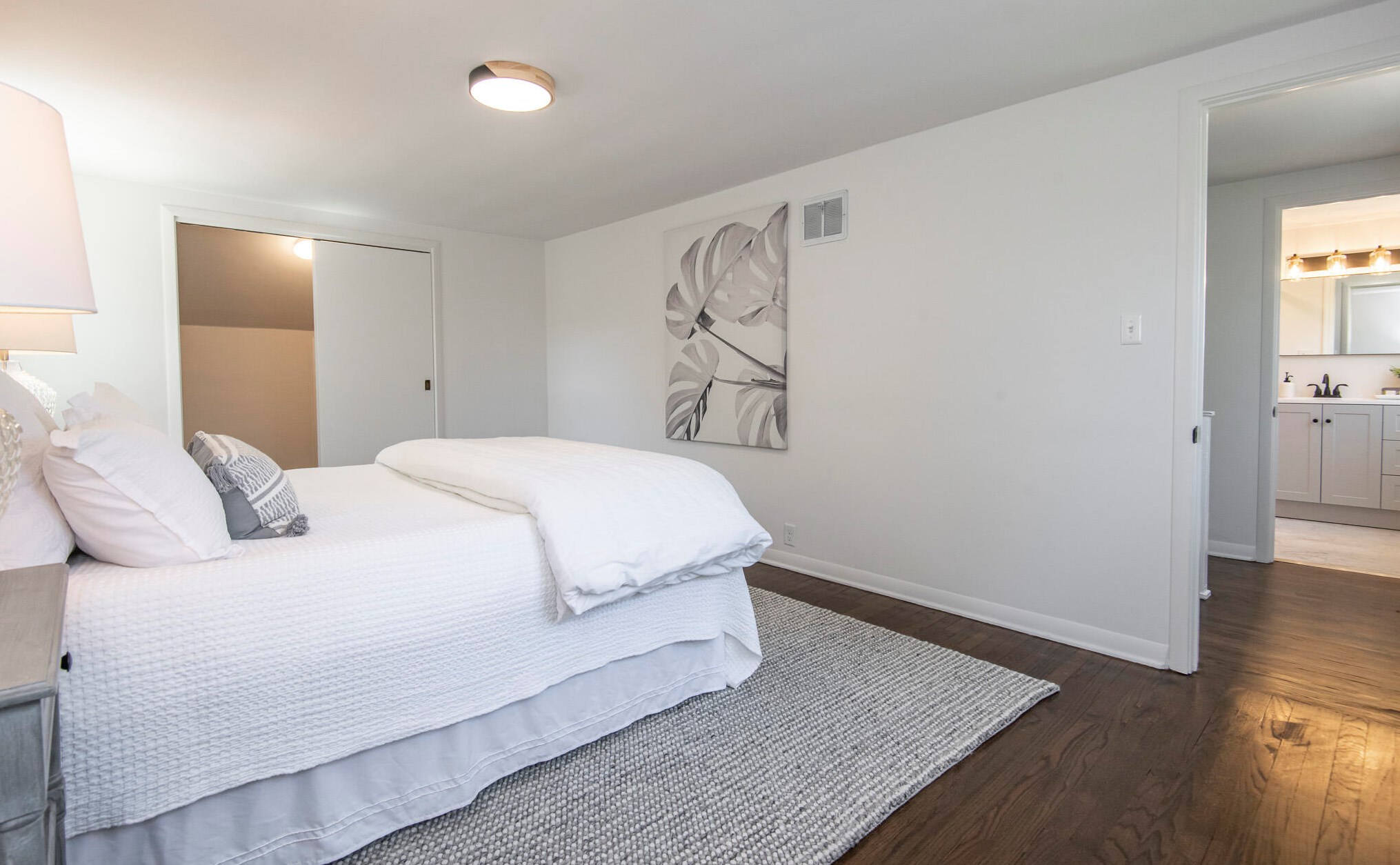 616 112, Milwaukee WI 53226-3700 exterior