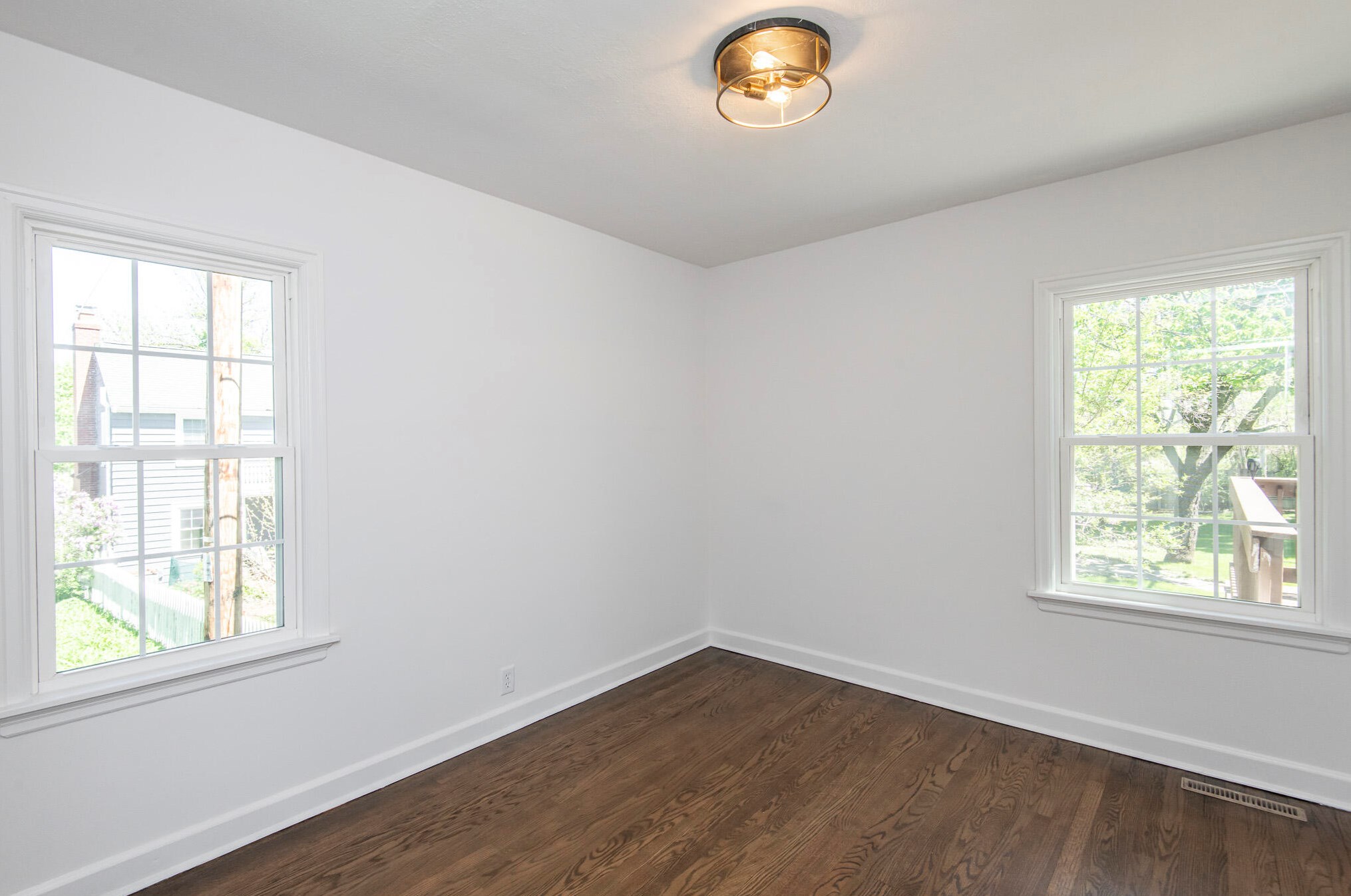 616 112, Milwaukee WI 53226-3700 exterior