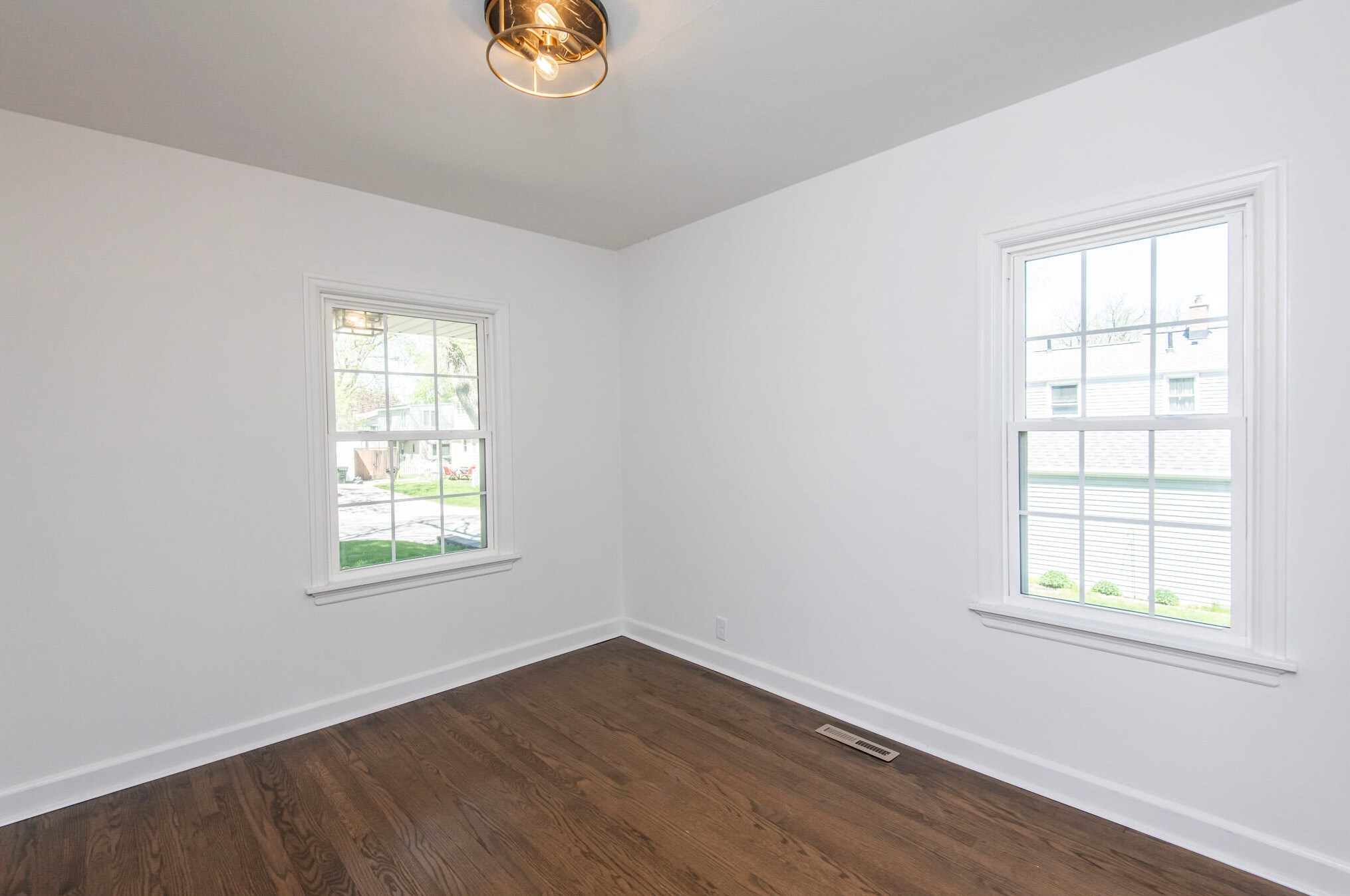 616 112, Milwaukee WI 53226-3700 exterior