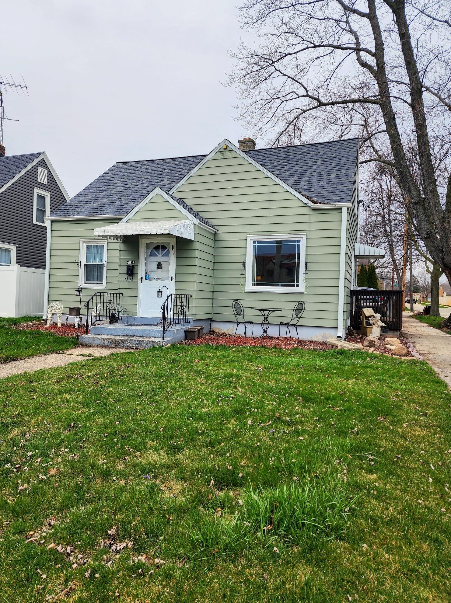 7102 40th Ave, Kenosha WI  53142-1735 exterior