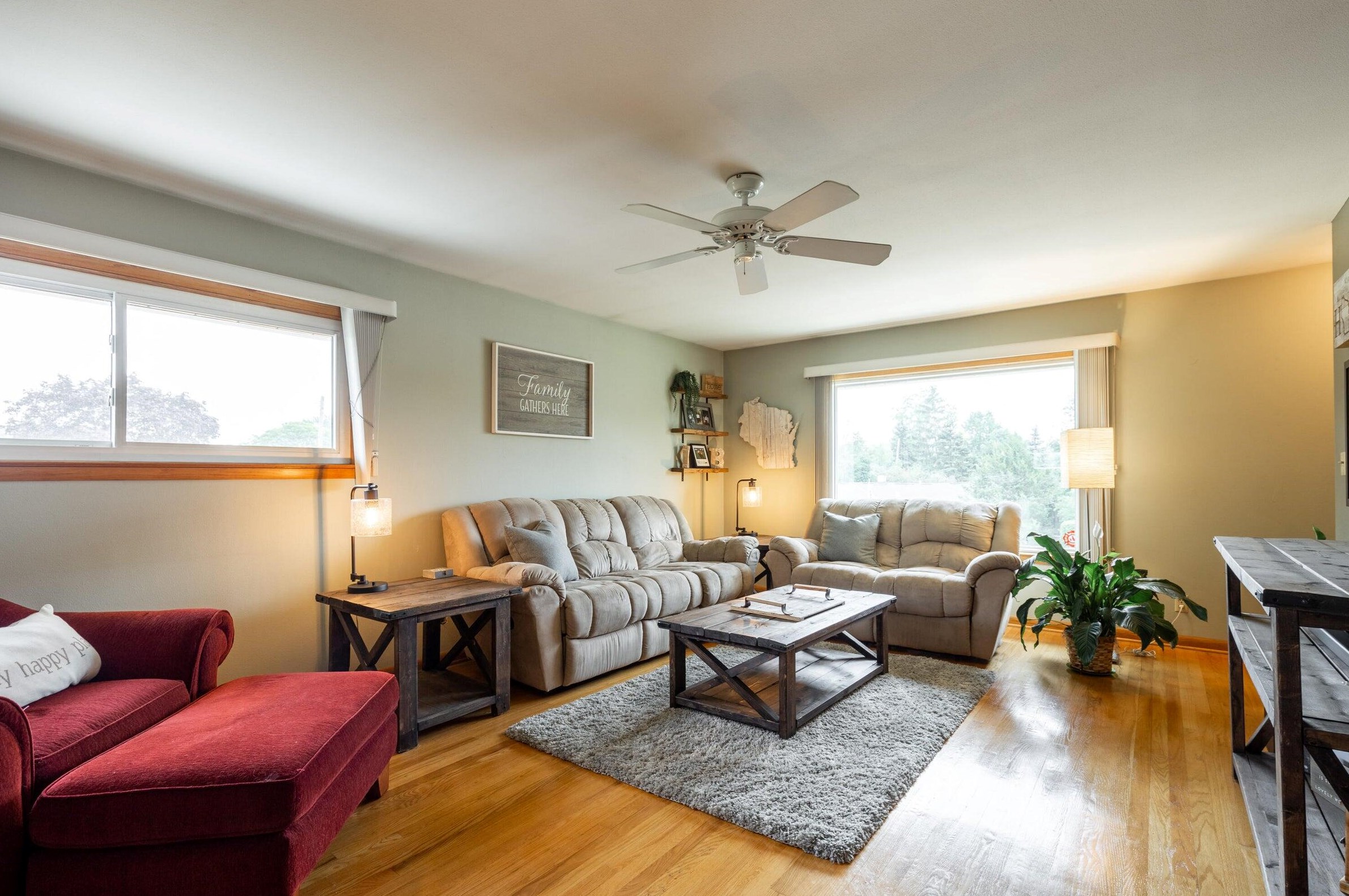 7200 Tripoli Ave, Milwaukee WI 53220-1716 exterior