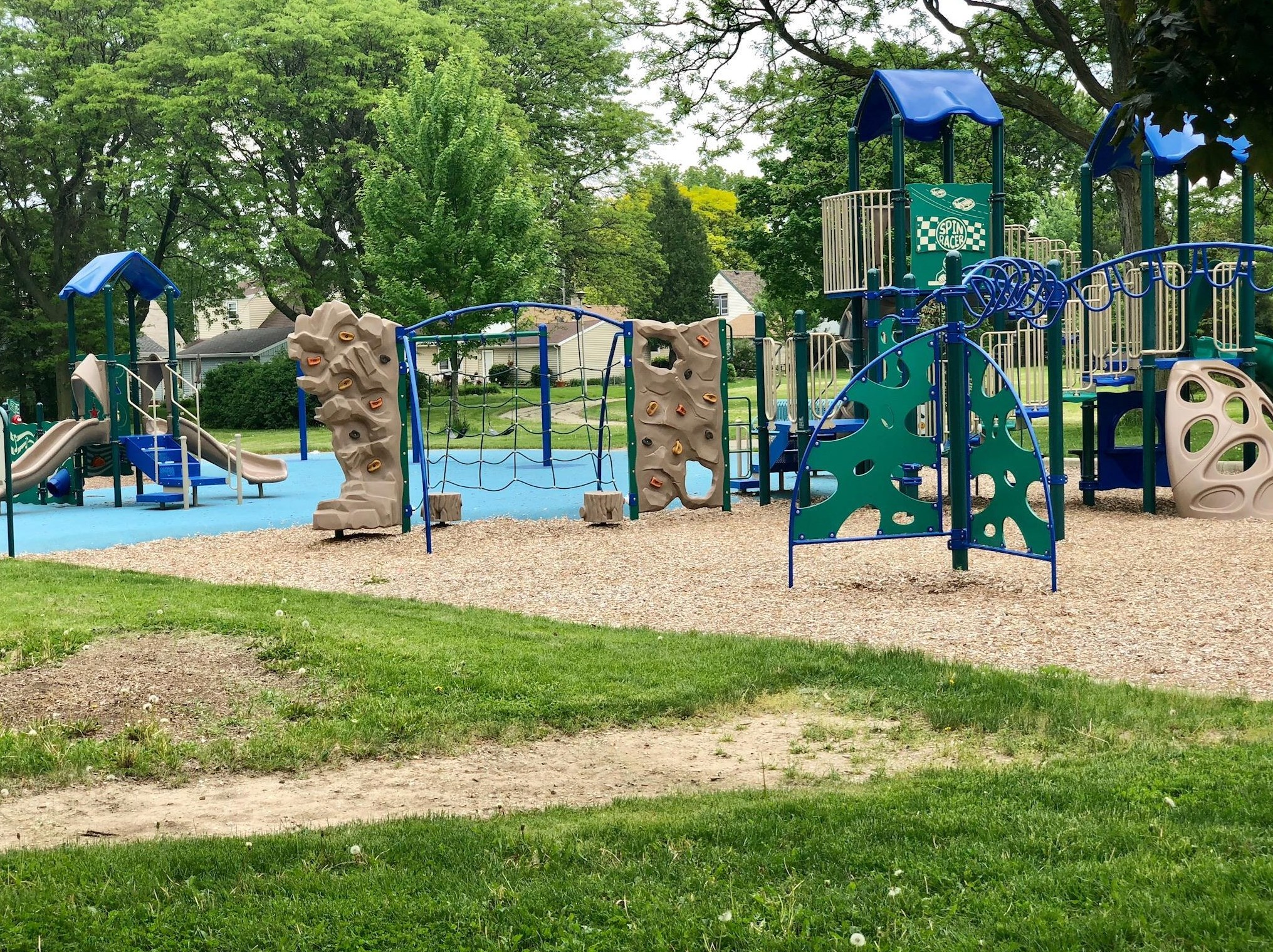 7200 Tripoli Ave, Milwaukee WI 53220-1716 exterior