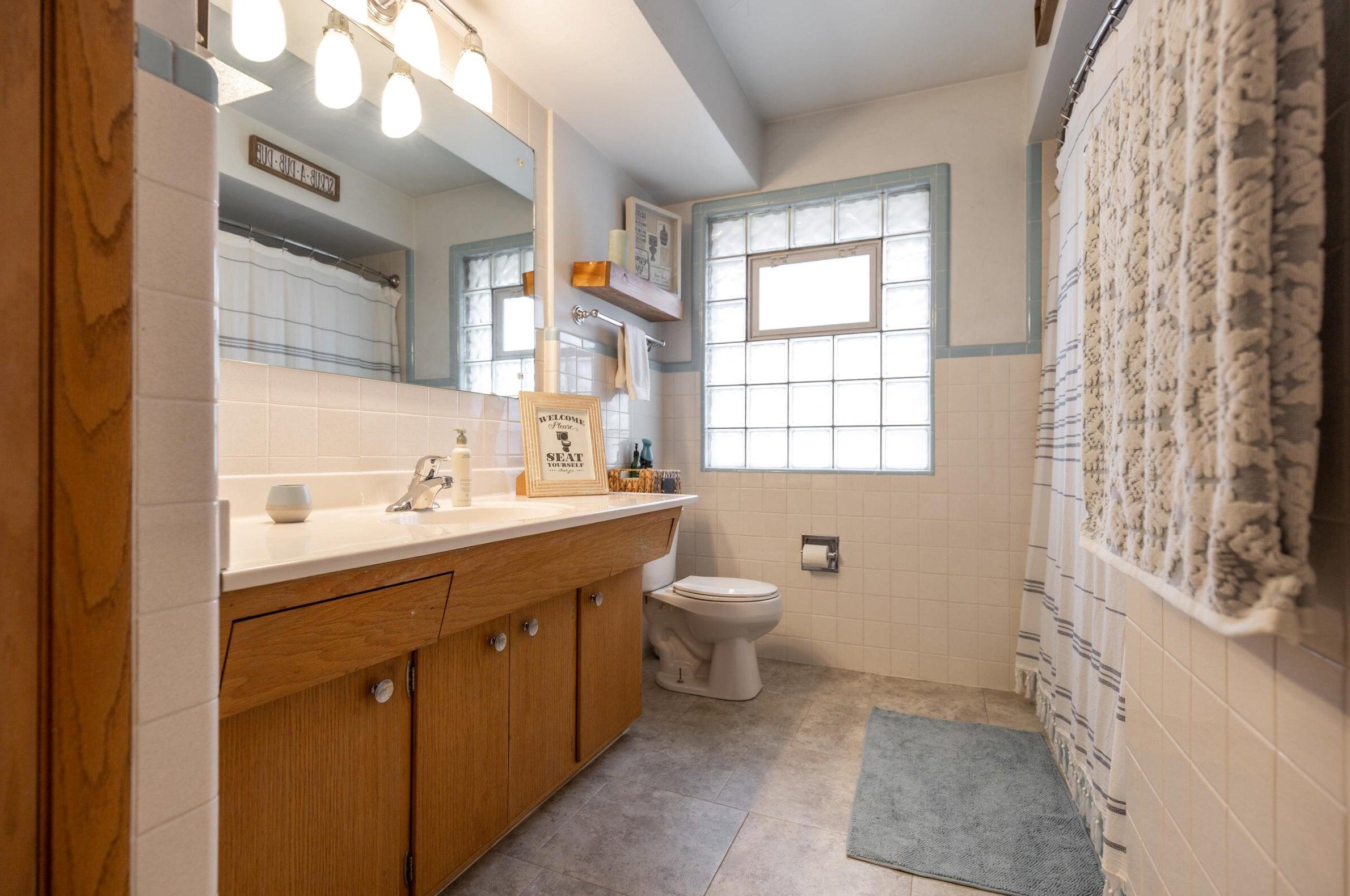 7200 Tripoli Ave, Milwaukee WI 53220-1716 exterior