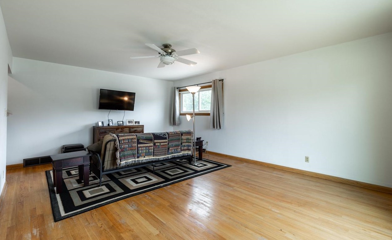 7200 Tripoli Ave, Milwaukee WI 53220-1716 exterior