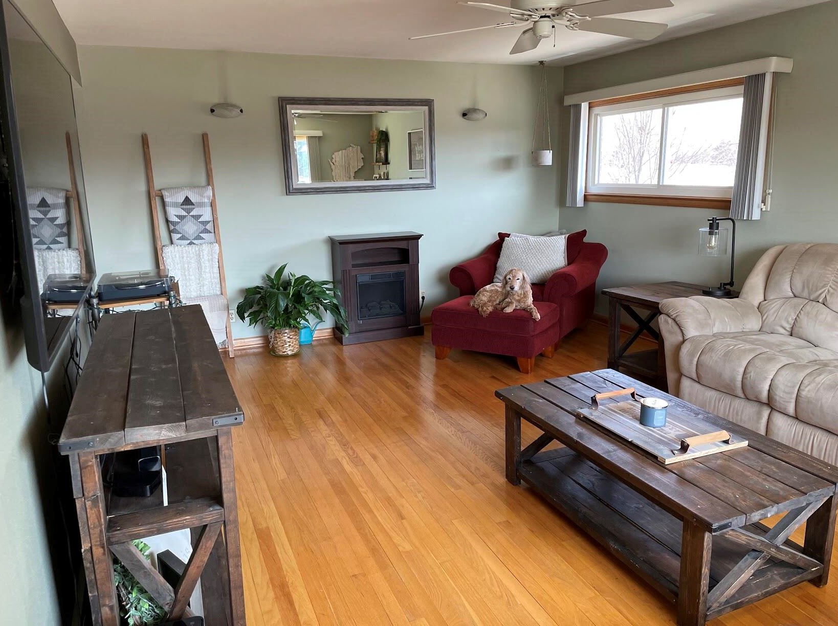 7200 Tripoli Ave, Milwaukee WI 53220-1716 exterior