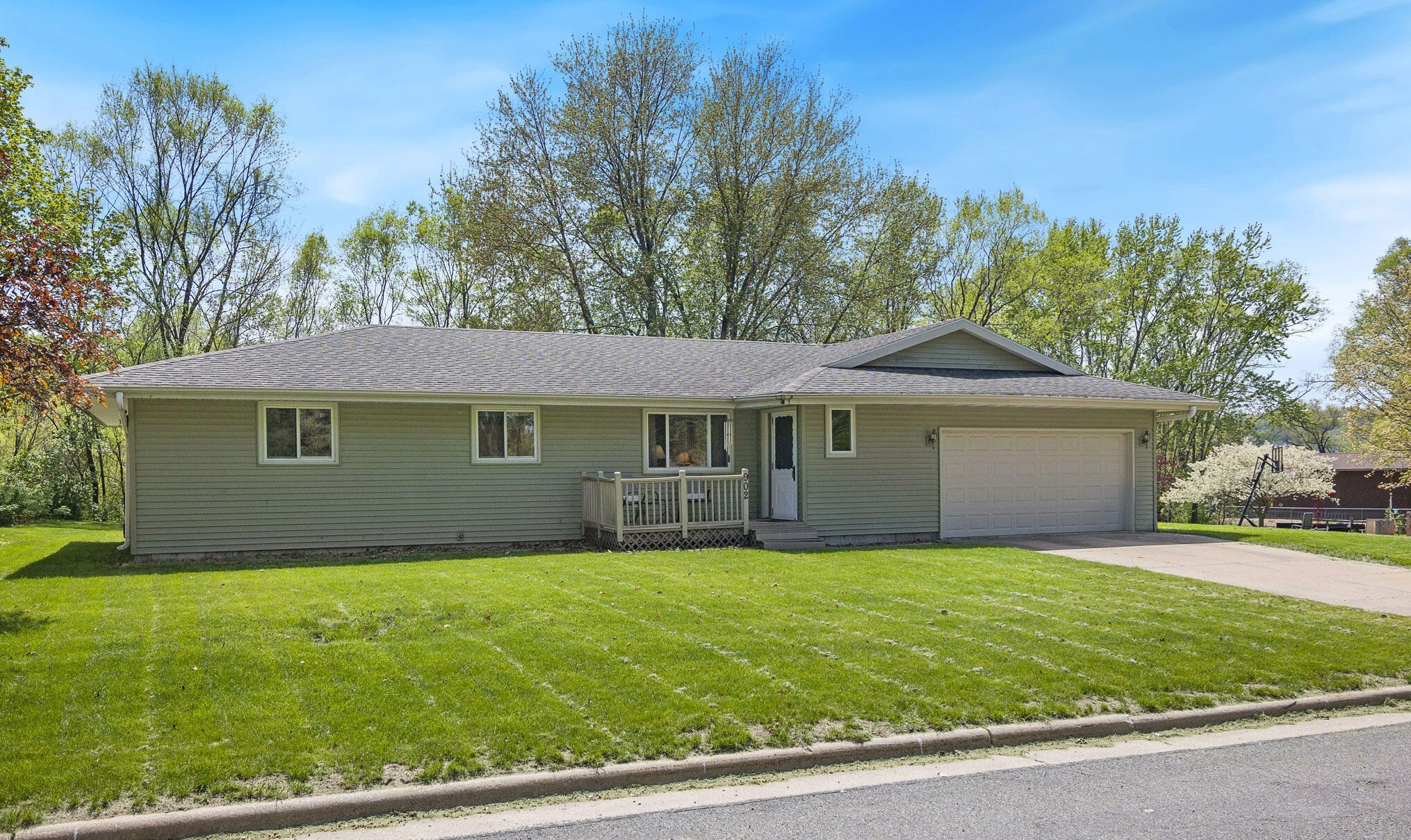 902 Miller Pl, La Crosse, WI 54603