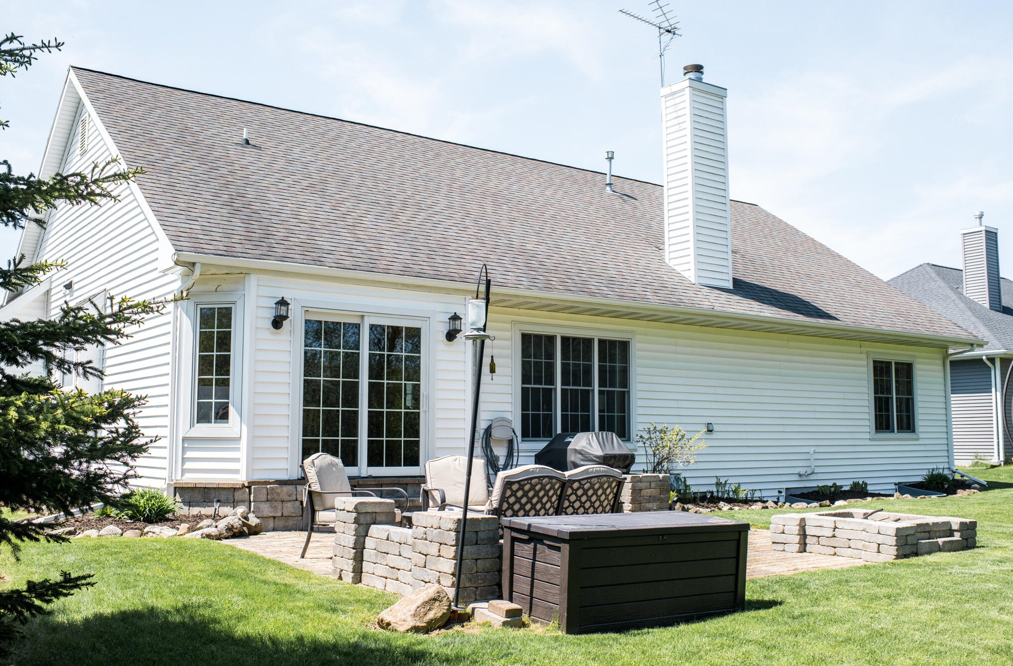 1233 Greystone Dr, Plymouth WI 53073-4571 exterior