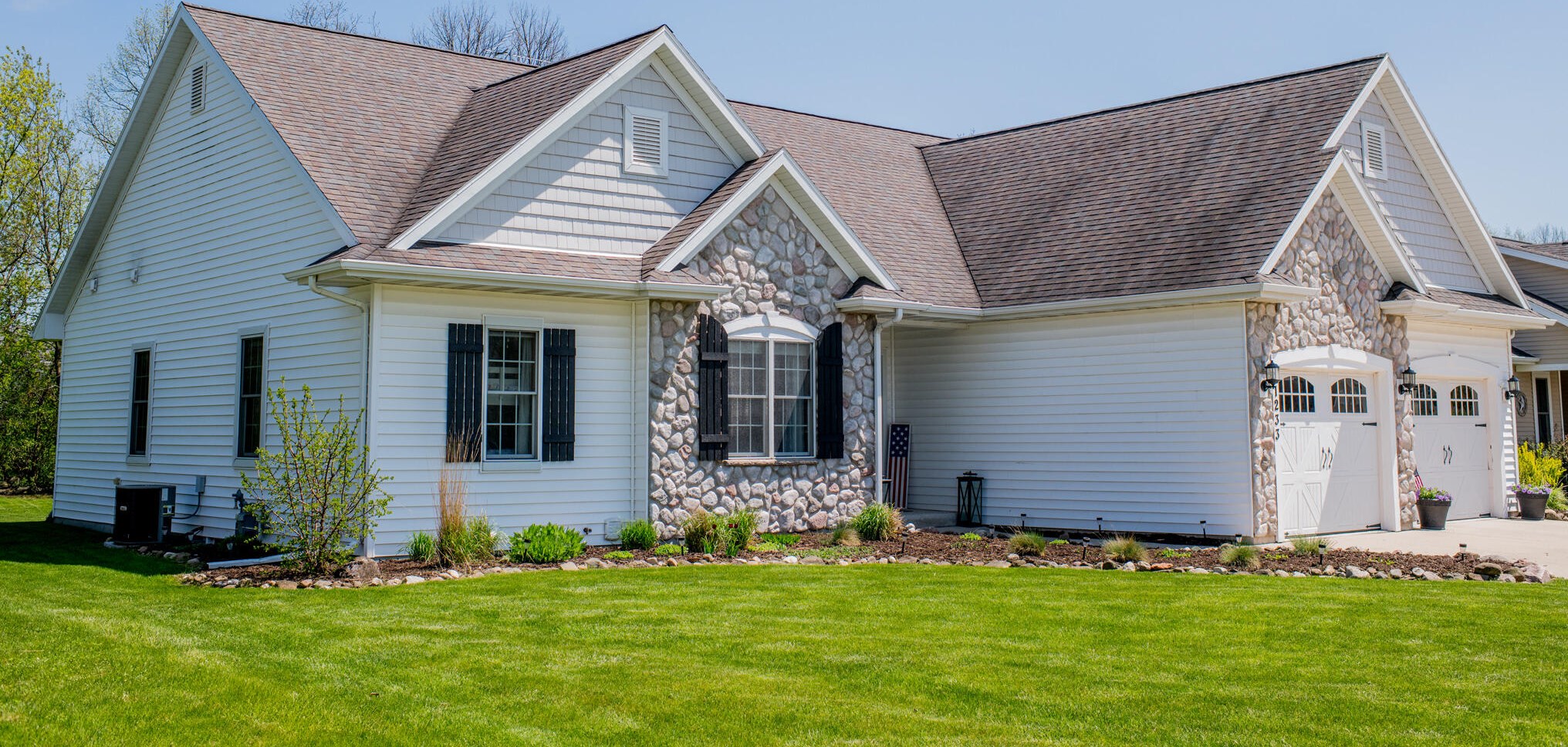 1233 Greystone Dr, Plymouth WI 53073-4571 exterior