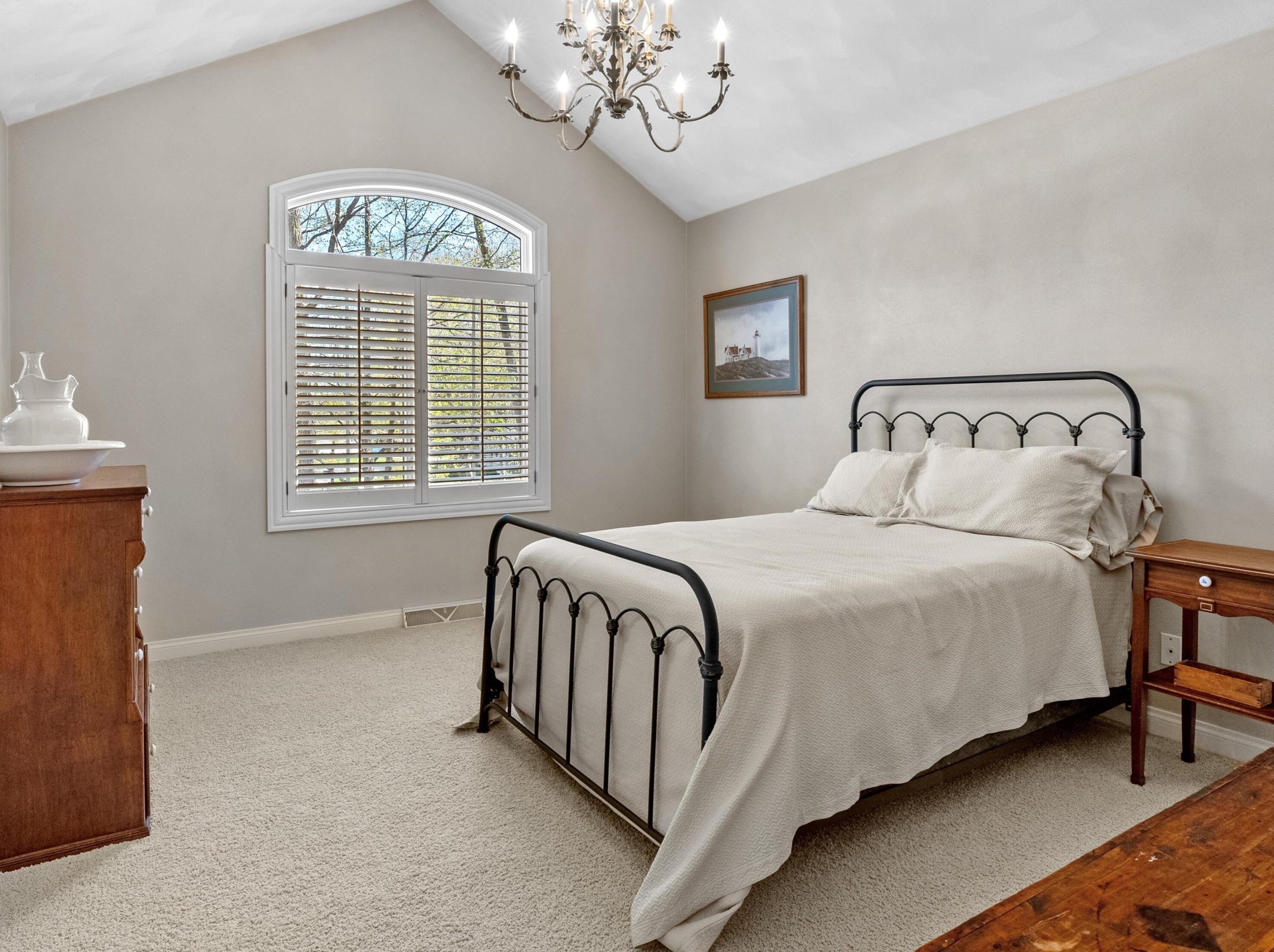 601 Woodridge Dr, Manitowoc WI 54220-9045 exterior