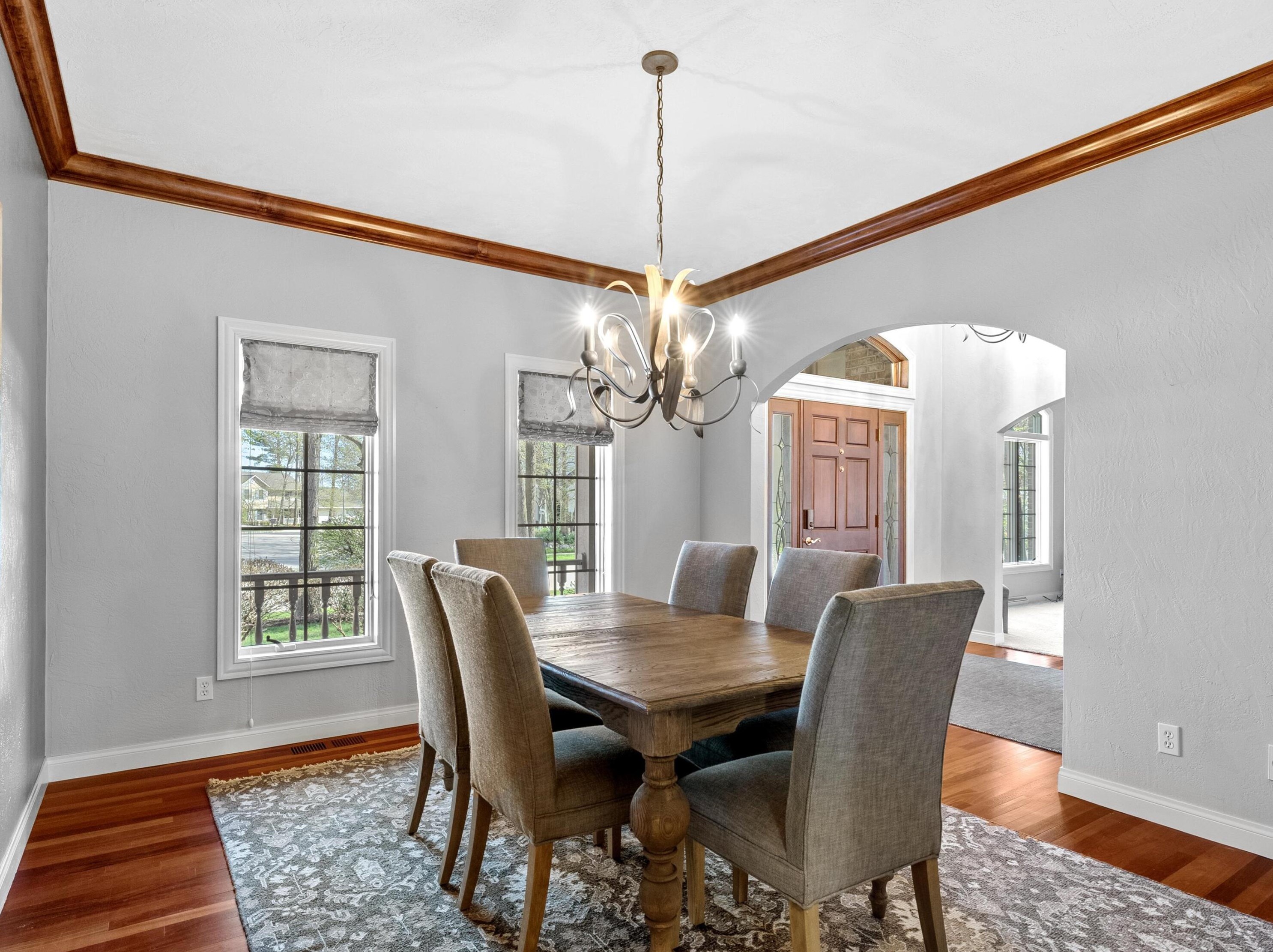 601 Woodridge Dr, Manitowoc WI 54220-9045 exterior