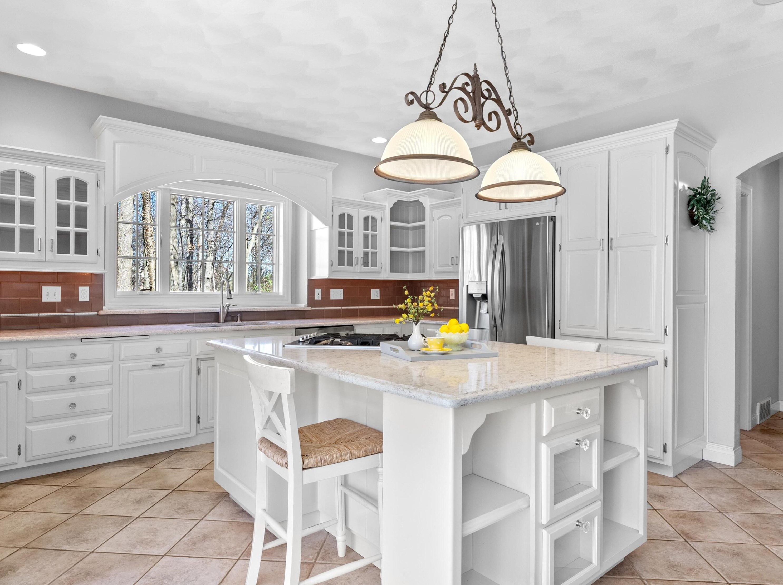 601 Woodridge Dr, Manitowoc WI 54220-9045 exterior