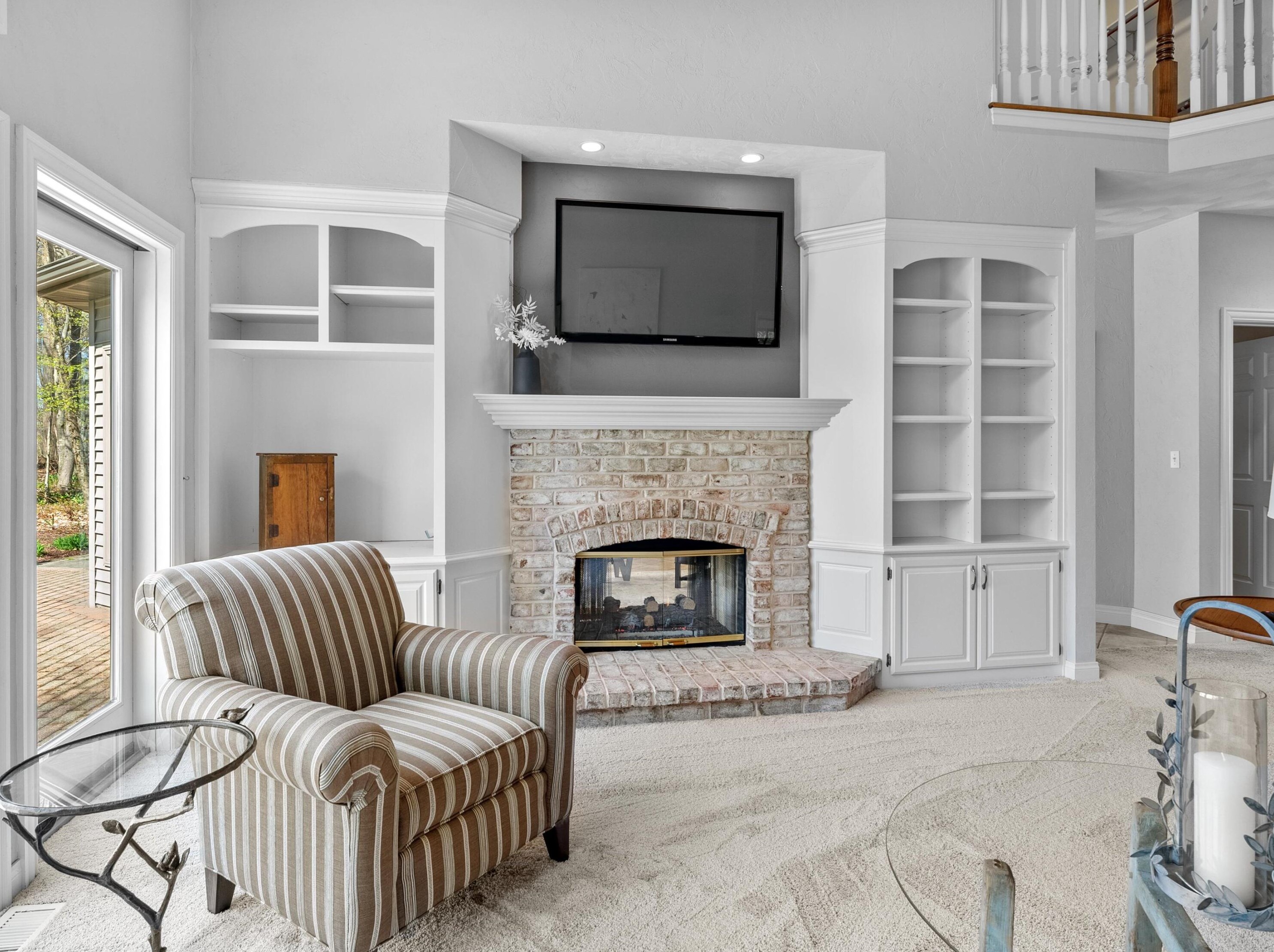 601 Woodridge Dr, Manitowoc WI 54220-9045 exterior