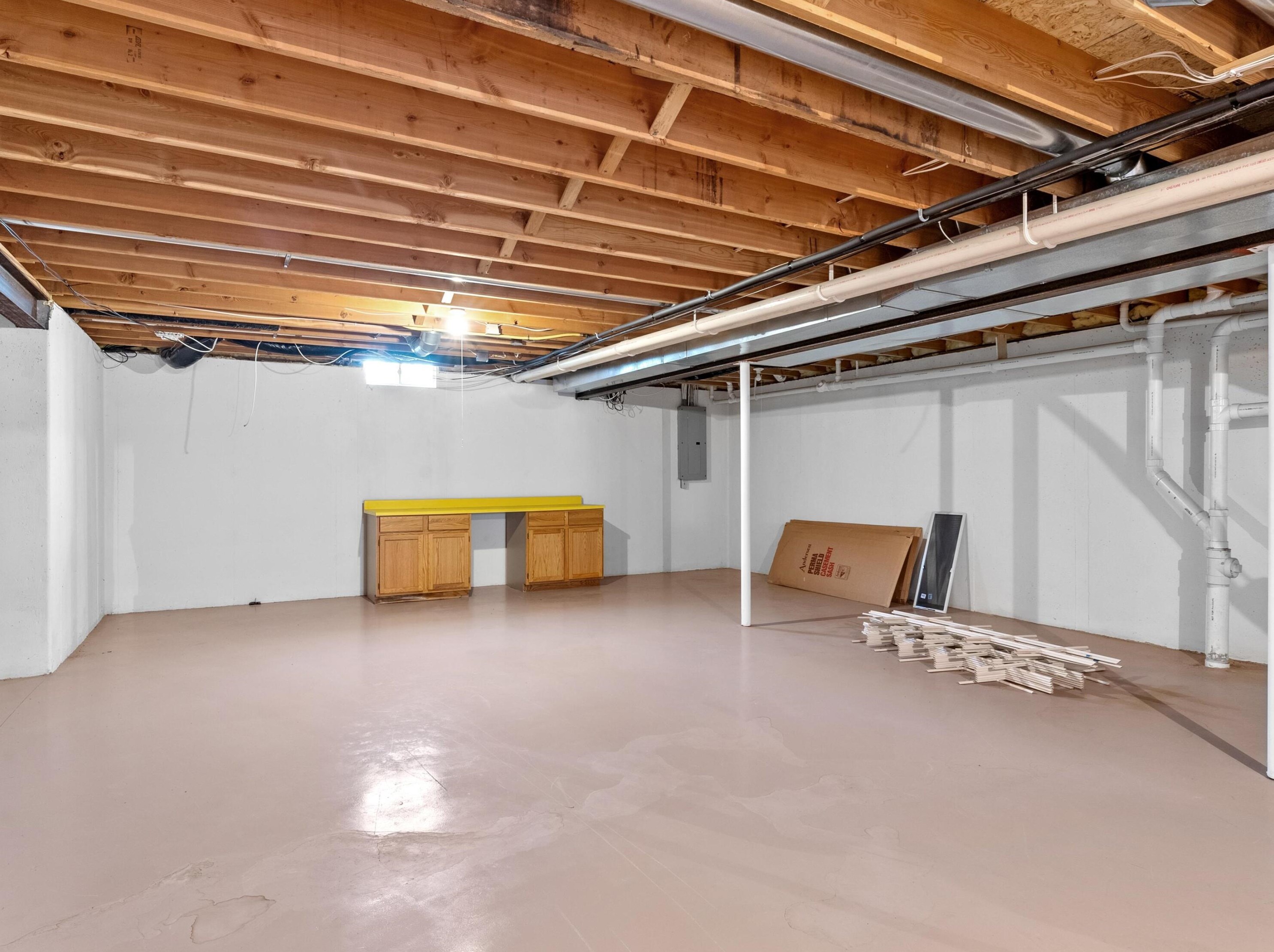 601 Woodridge Dr, Manitowoc WI 54220-9045 exterior