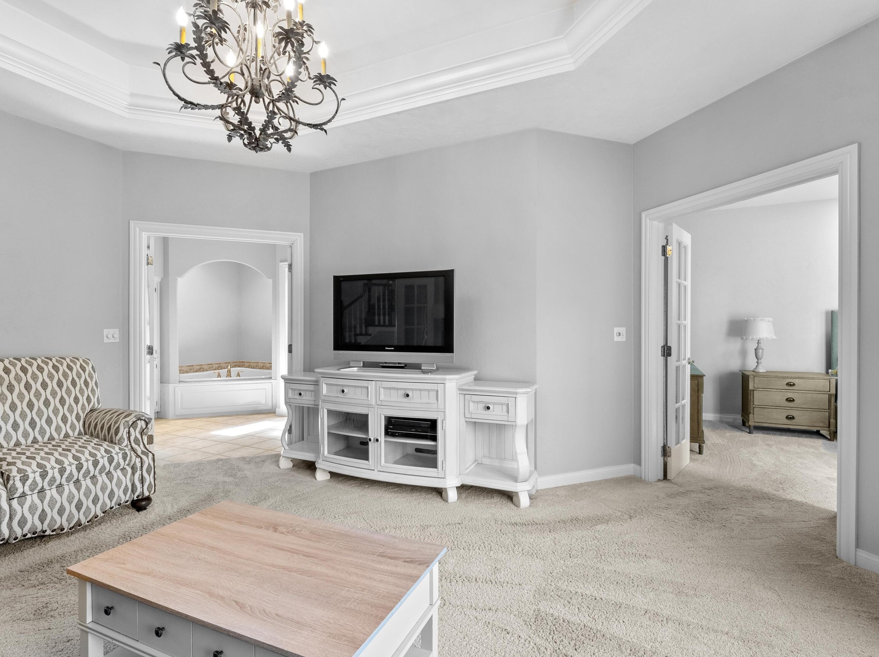 601 Woodridge Dr, Manitowoc WI 54220-9045 exterior