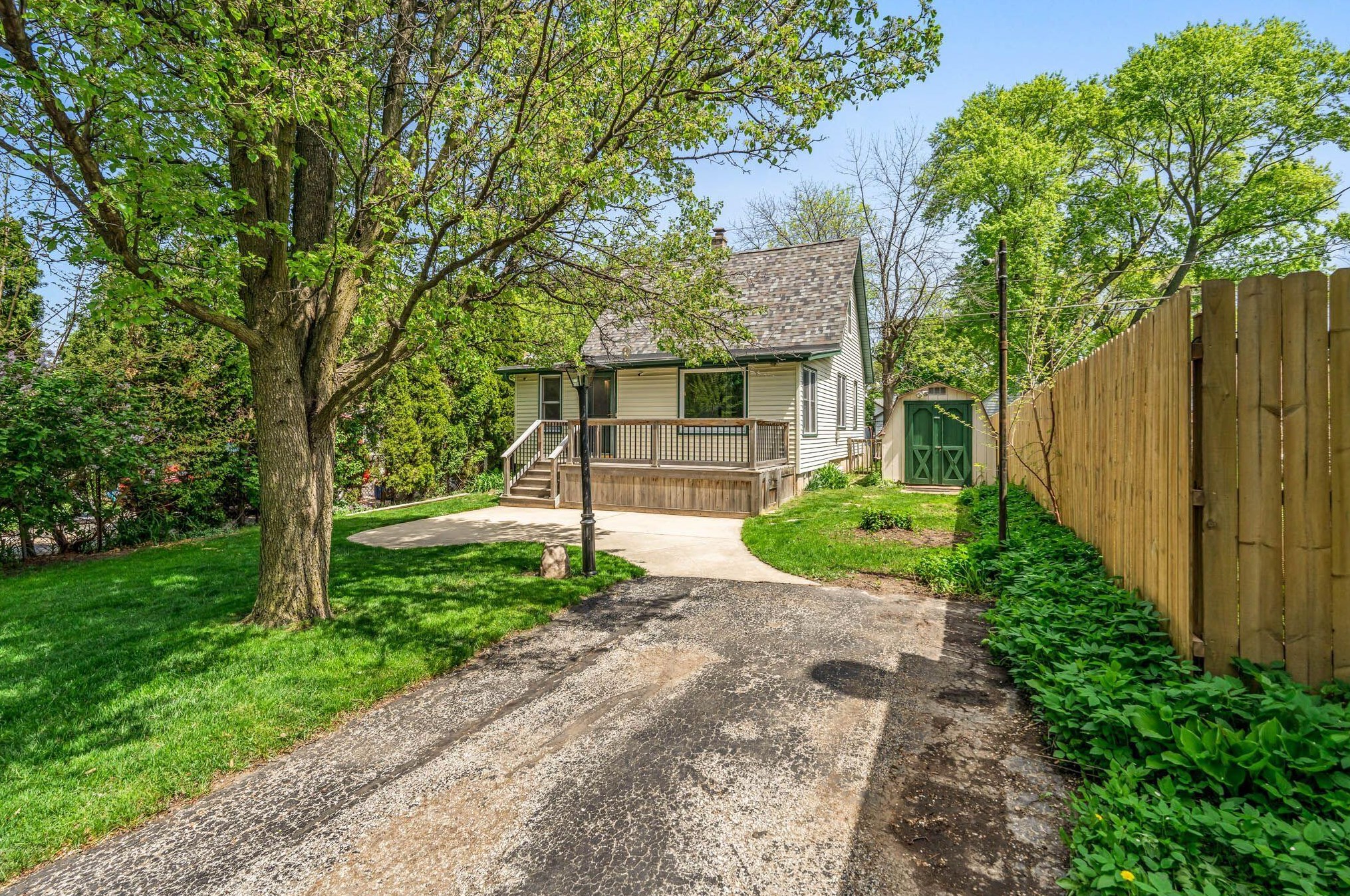 1114 88, Milwaukee WI 53214-2930 exterior