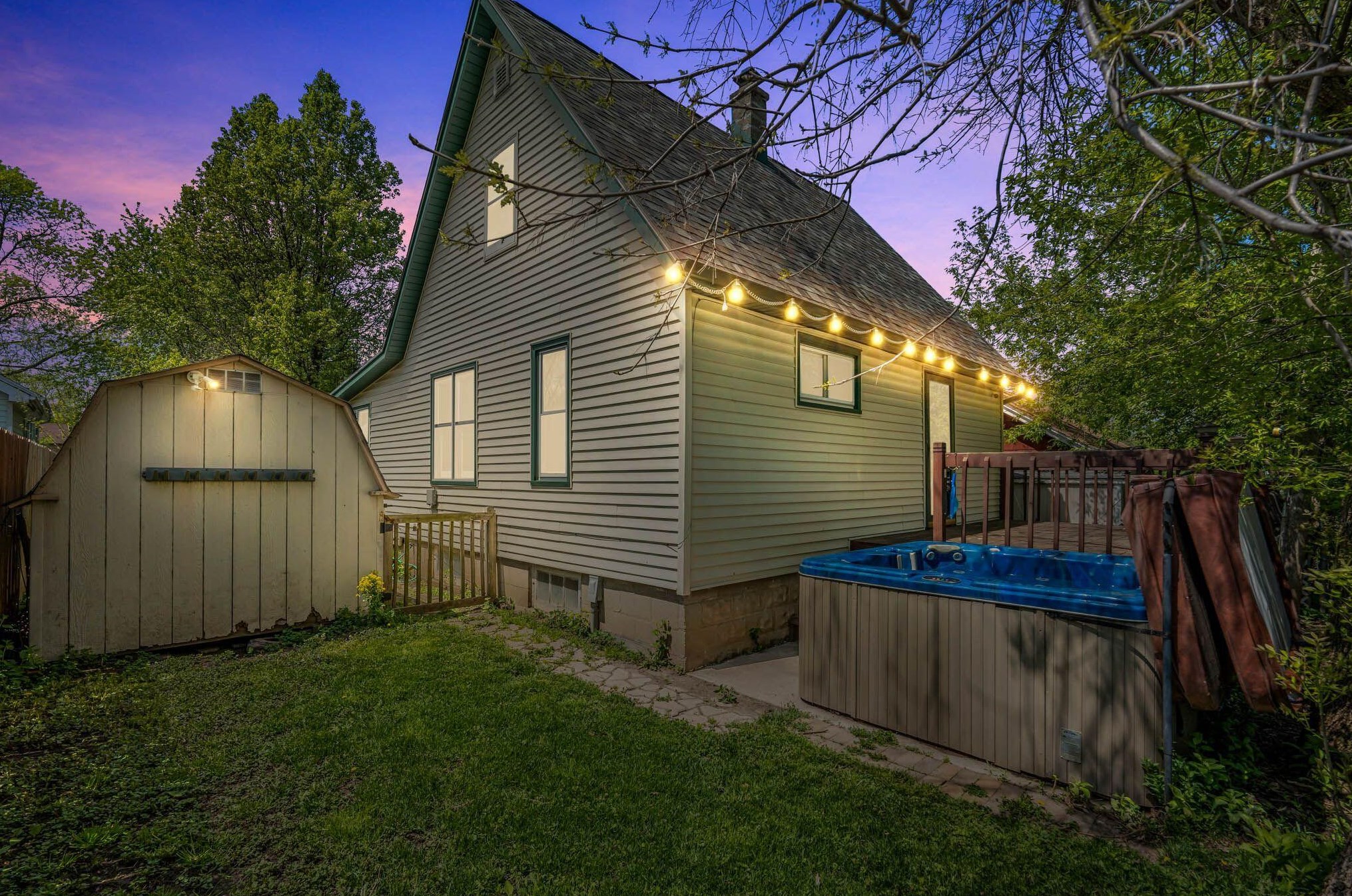 1114 88, Milwaukee WI 53214-2930 exterior