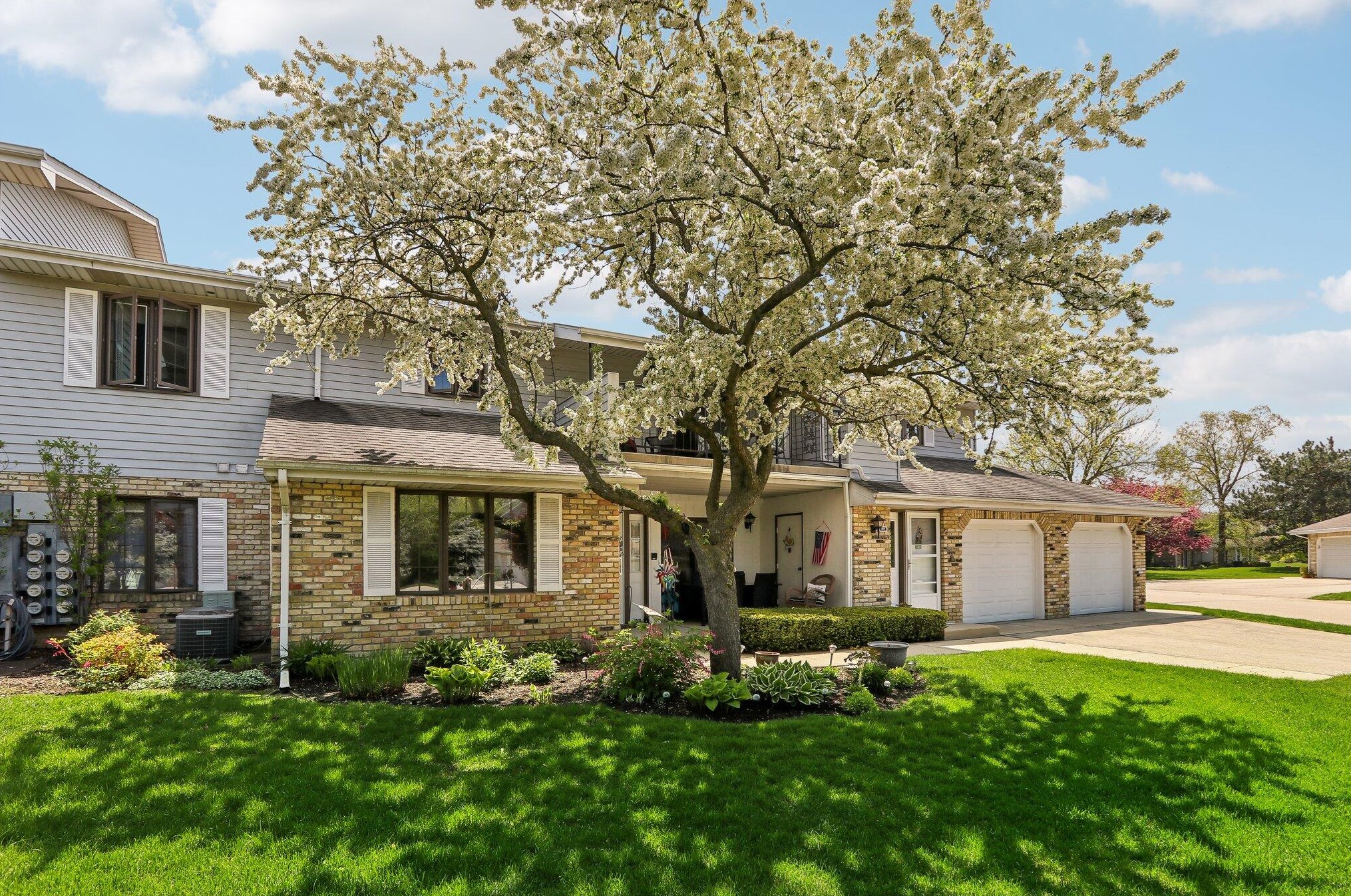 1419 Pheasant Run Dr, Racine WI  53406-5768 exterior