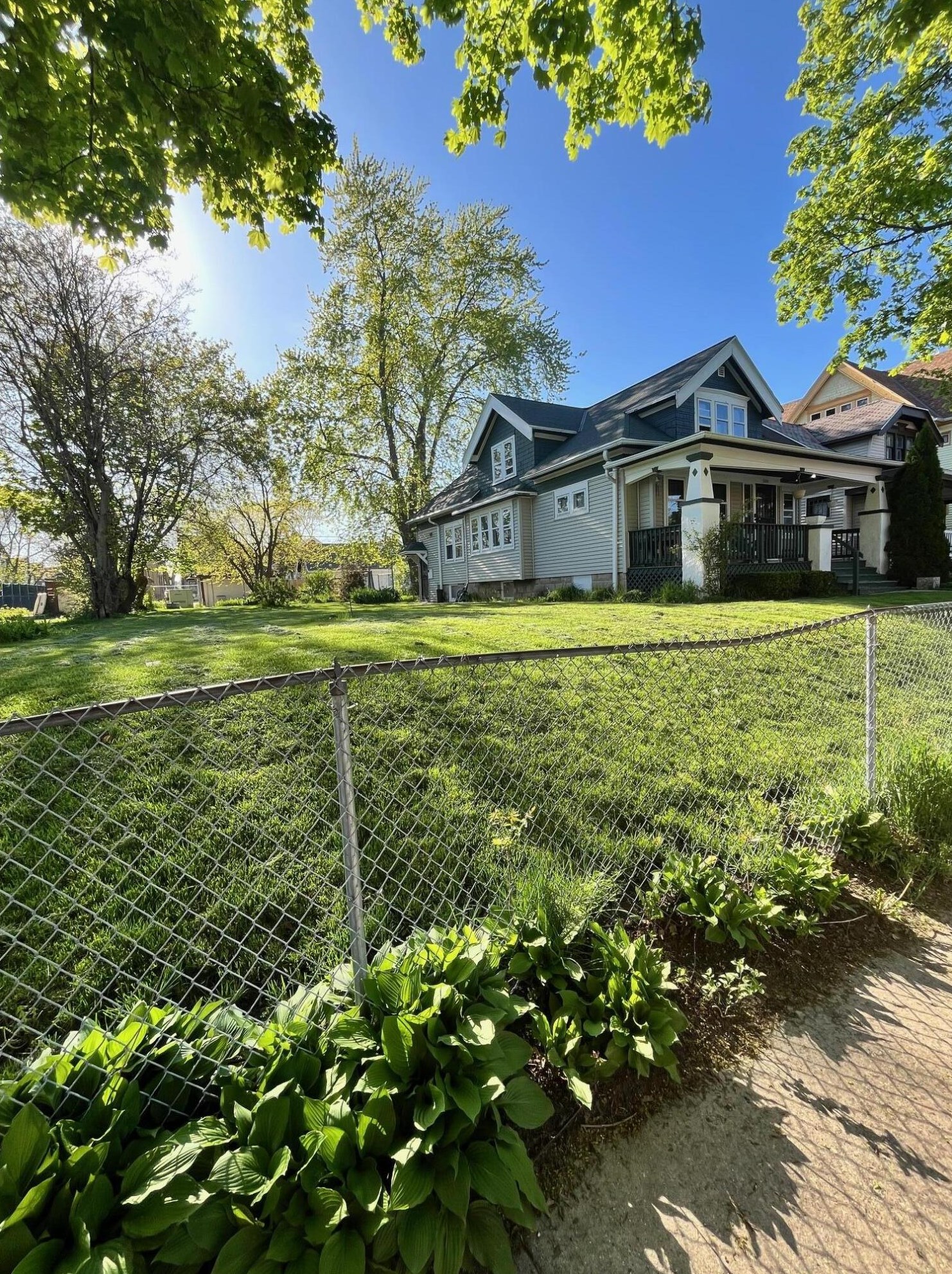 2925 25th St, Milwaukee, WI 53206-1116