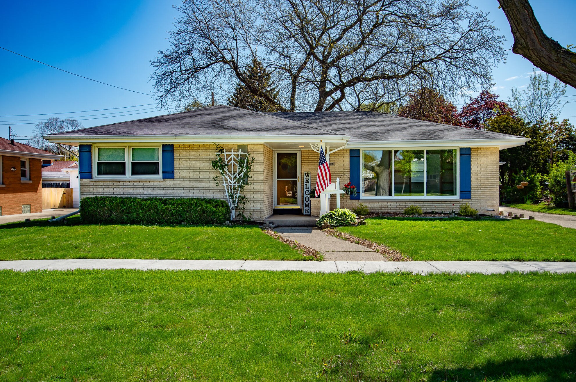 7939 20th Ave, Kenosha, WI 53143-5820