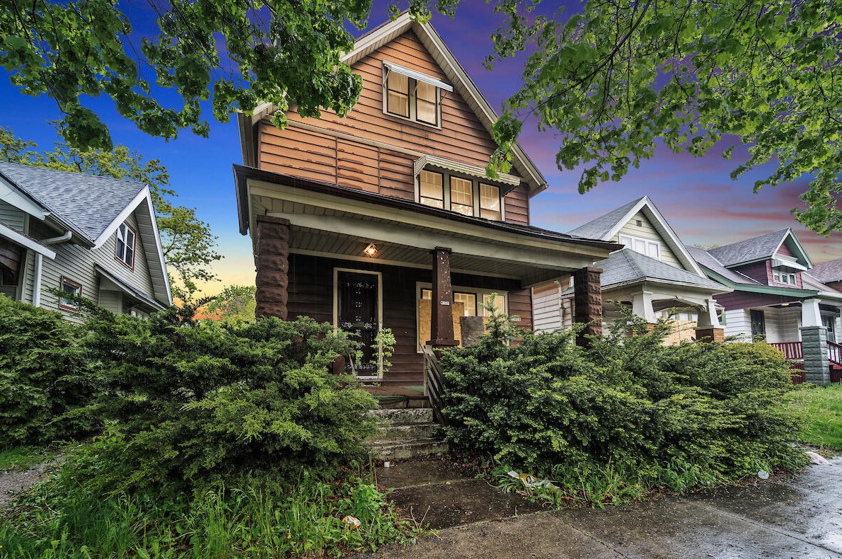 3542 N 10th St, Milwaukee, WI 53206
