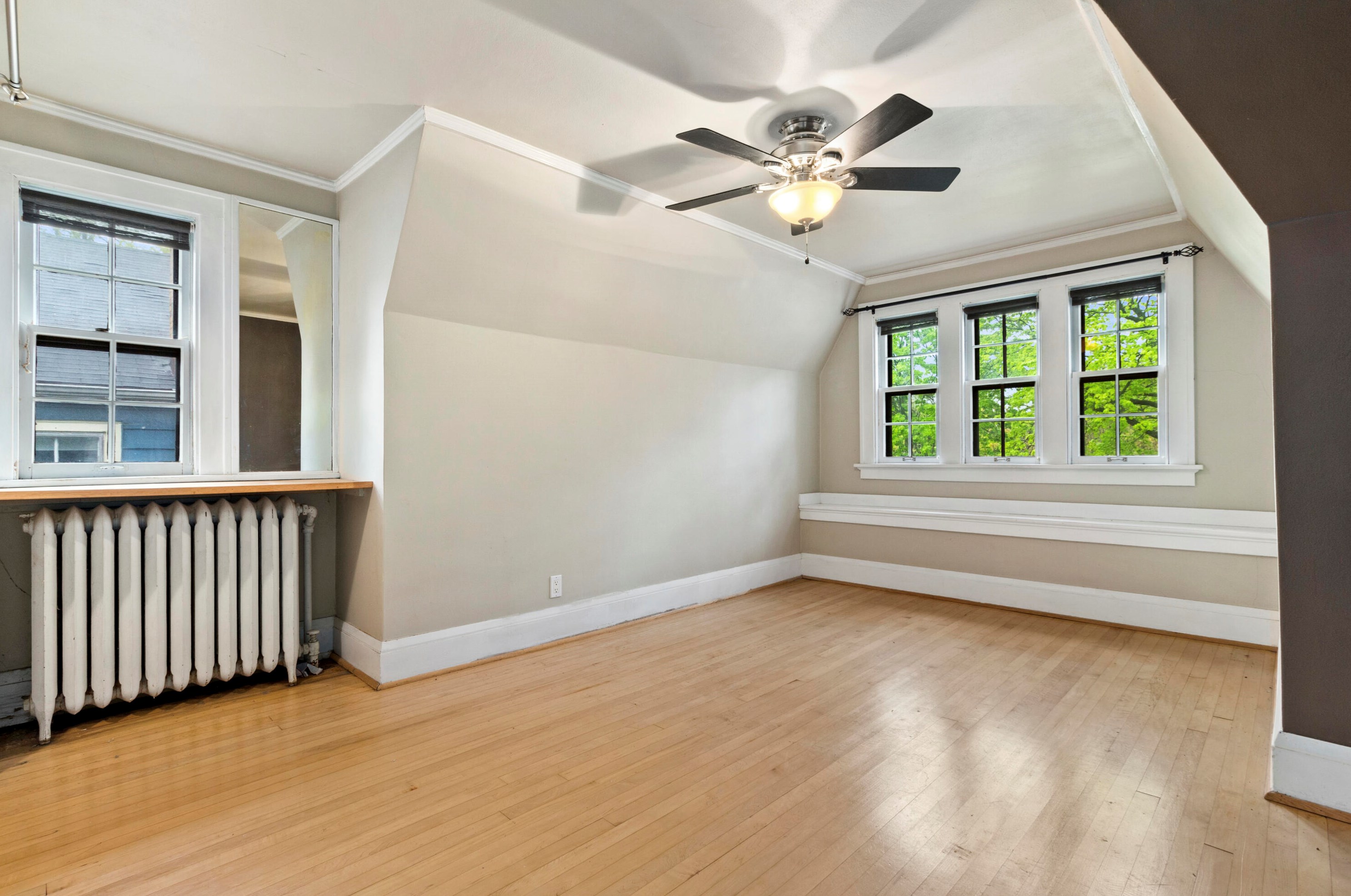 3491 Maryland Ave, Milwaukee WI 53211-3751 exterior