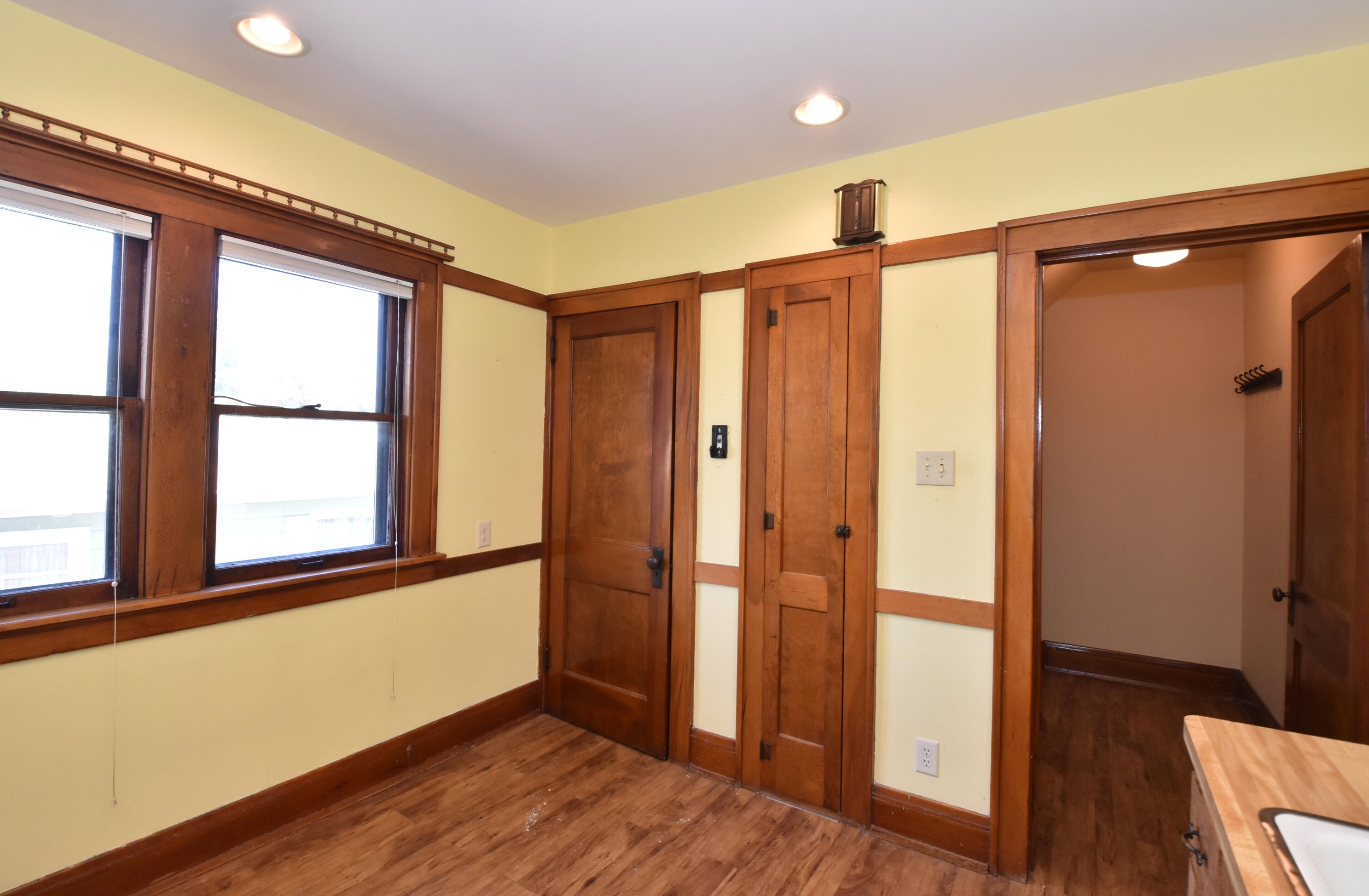 8428 Becher St, Milwaukee WI 53215-2558 exterior