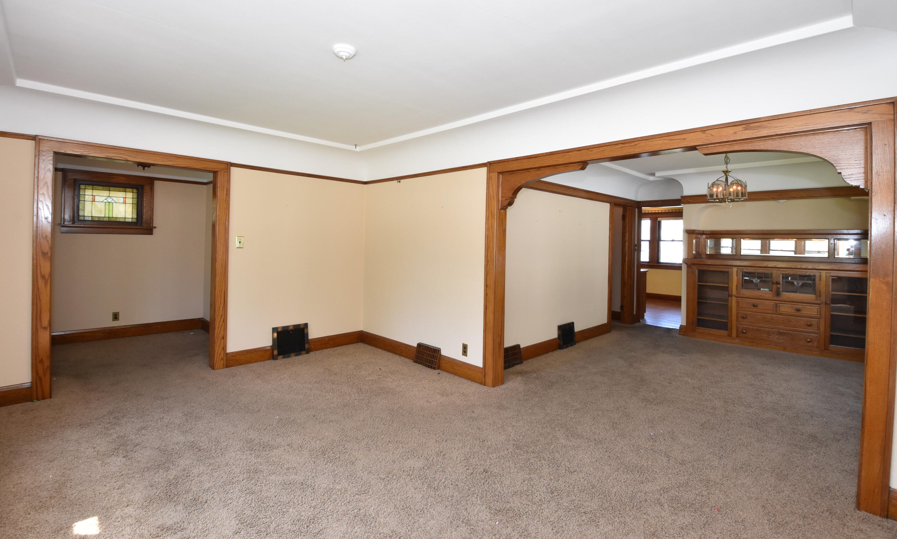 8428 Becher St, Milwaukee, WI 53227-1722