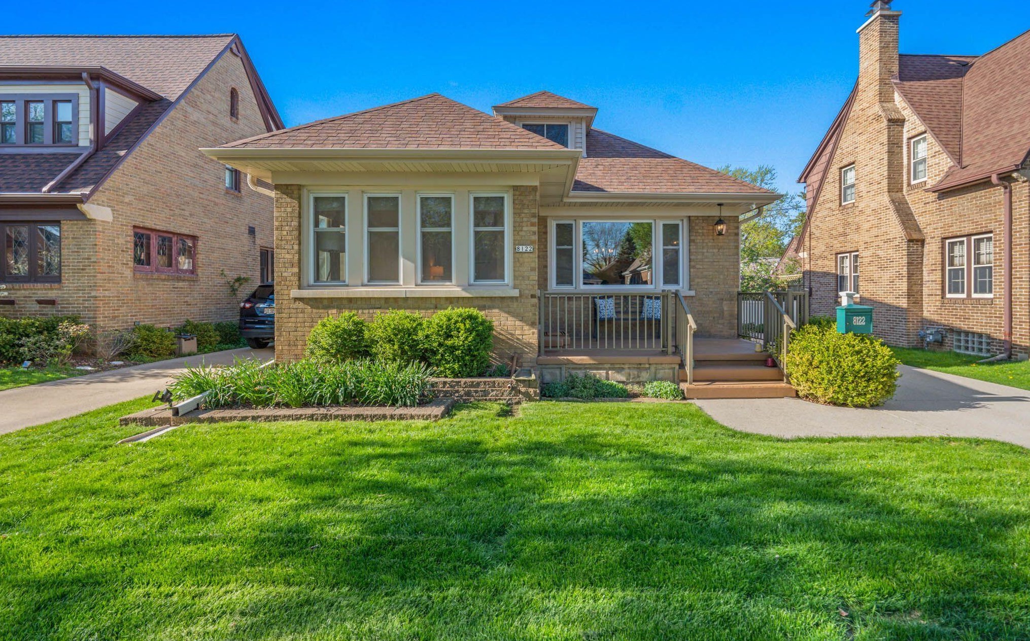 8122 Richmond Ct, Milwaukee, WI 53213-1616